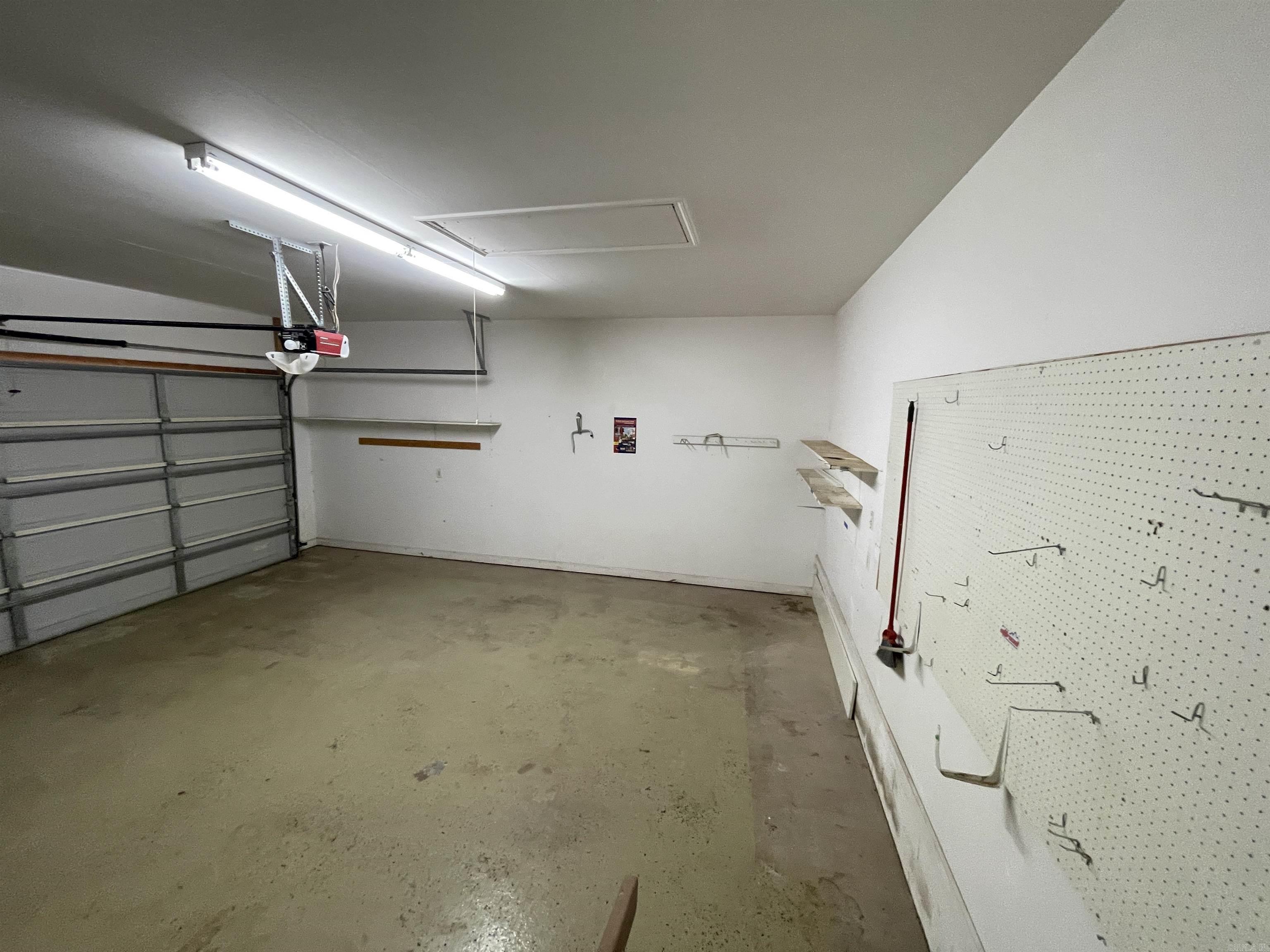 1756 White Oak Lane