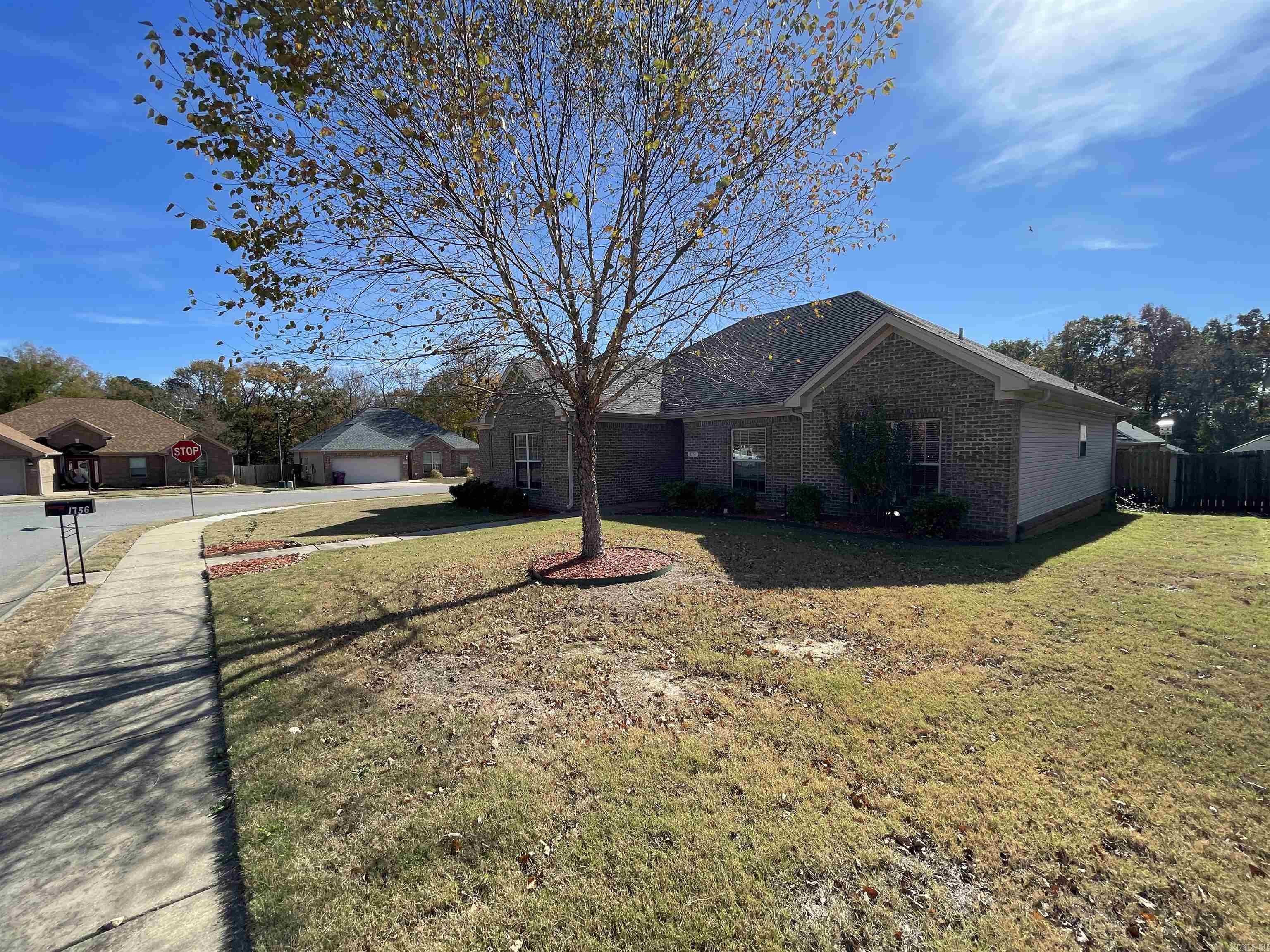 1756 White Oak Lane