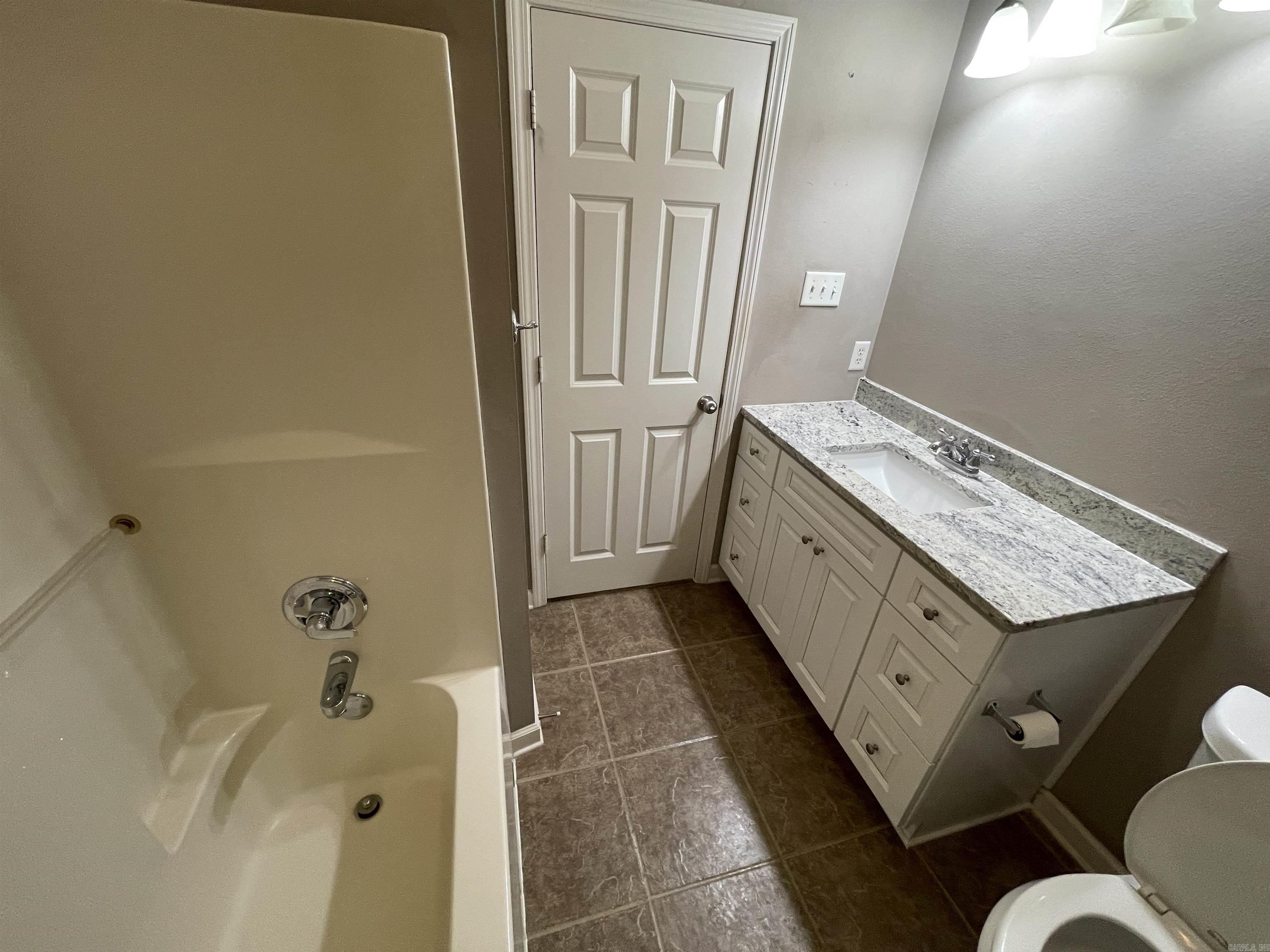 1756 White Oak Lane