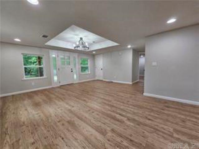 612 N Greenwich Ave