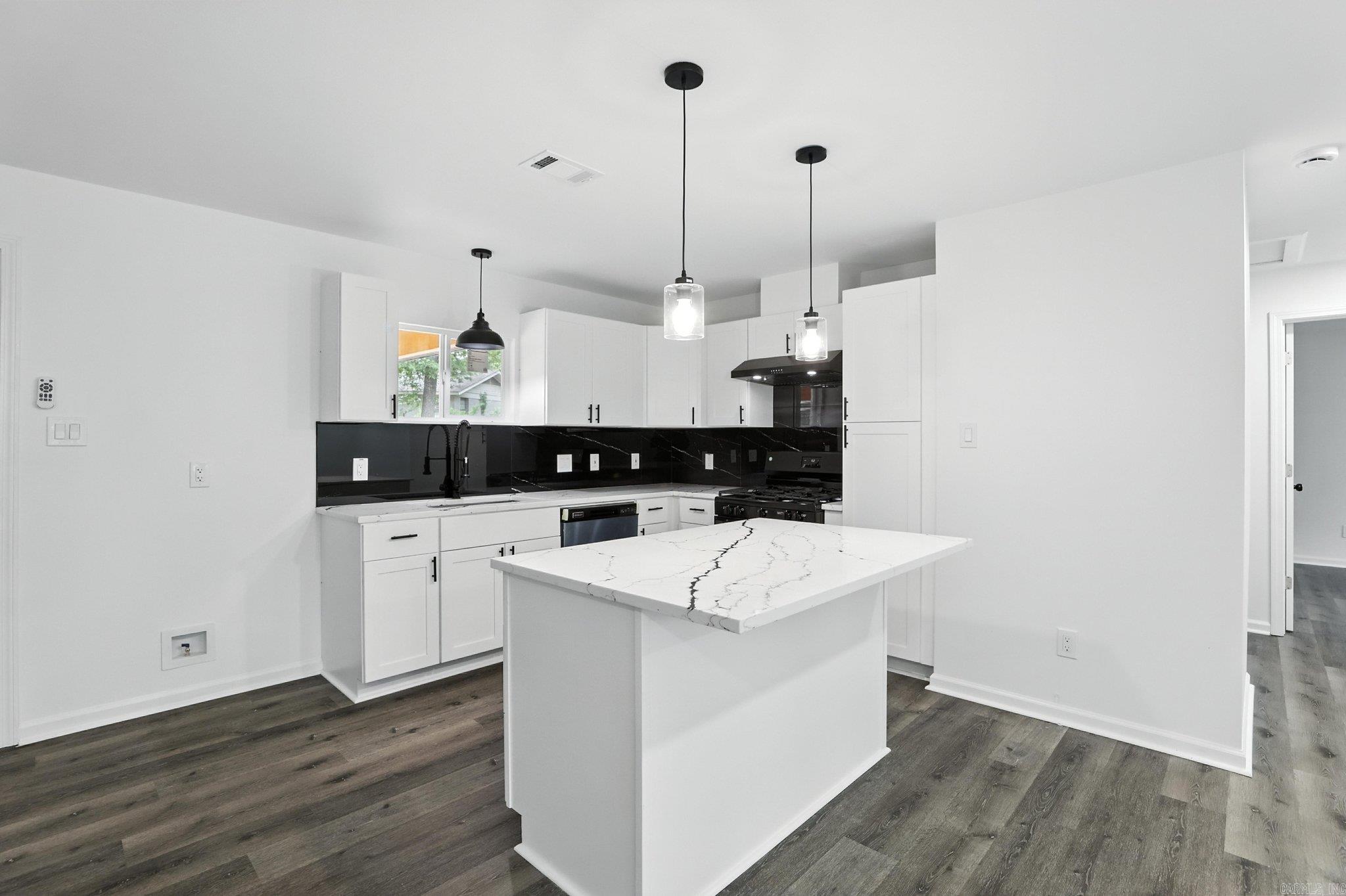 43 S Wakefield Drive