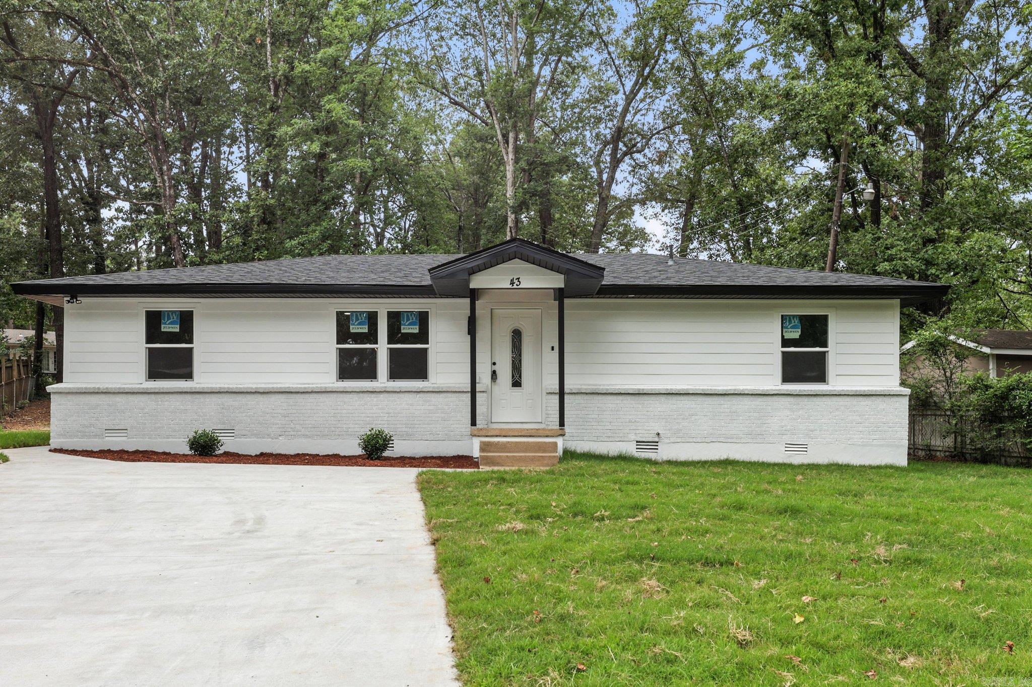 43 S Wakefield Drive