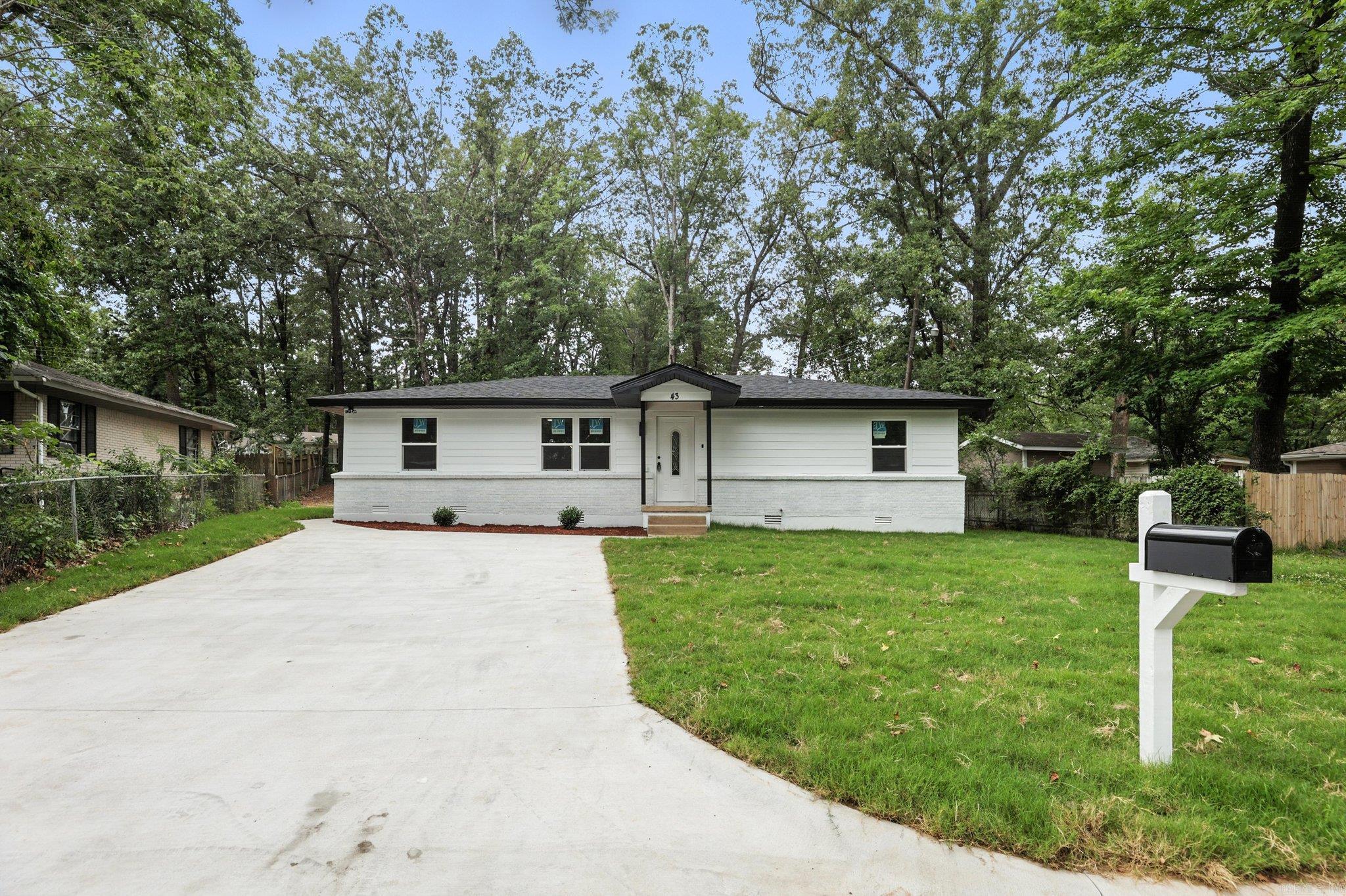 43 S Wakefield Drive