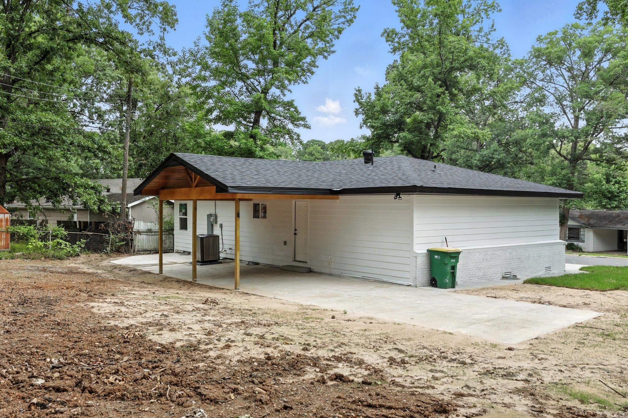 43 S Wakefield Drive