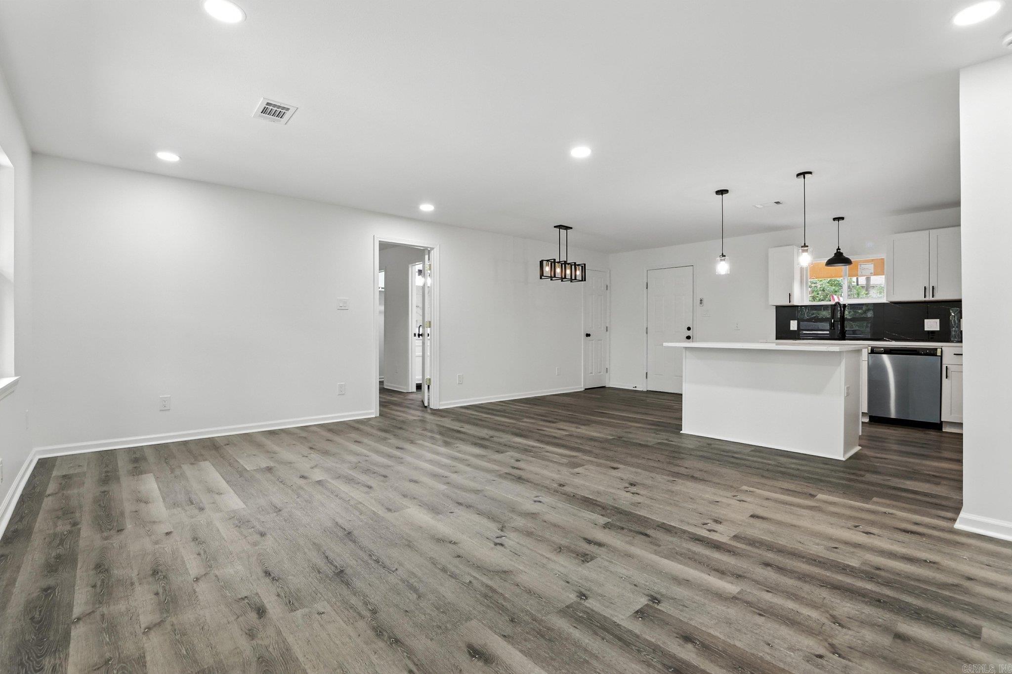 43 S Wakefield Drive