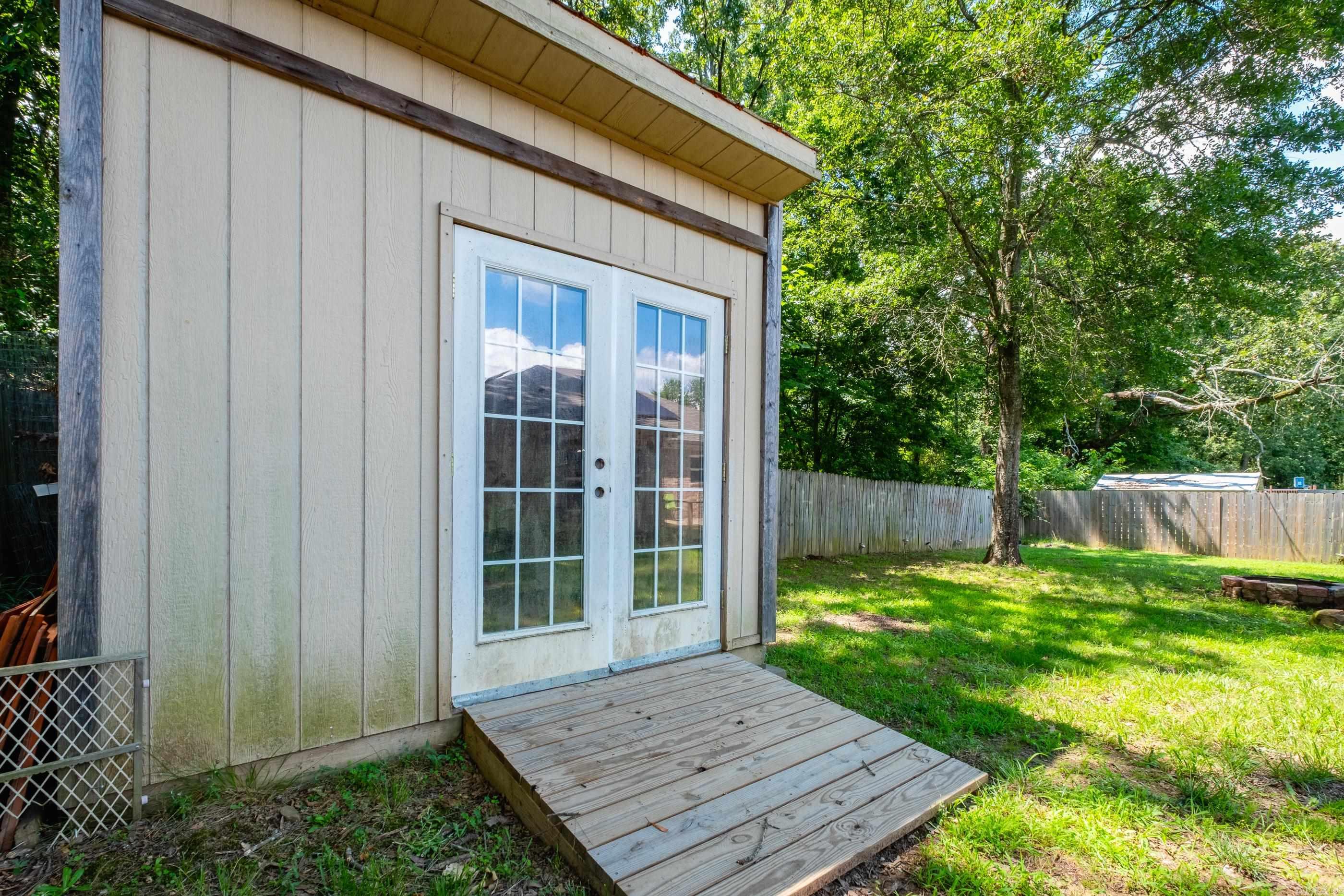 124 Cross Creek Drive