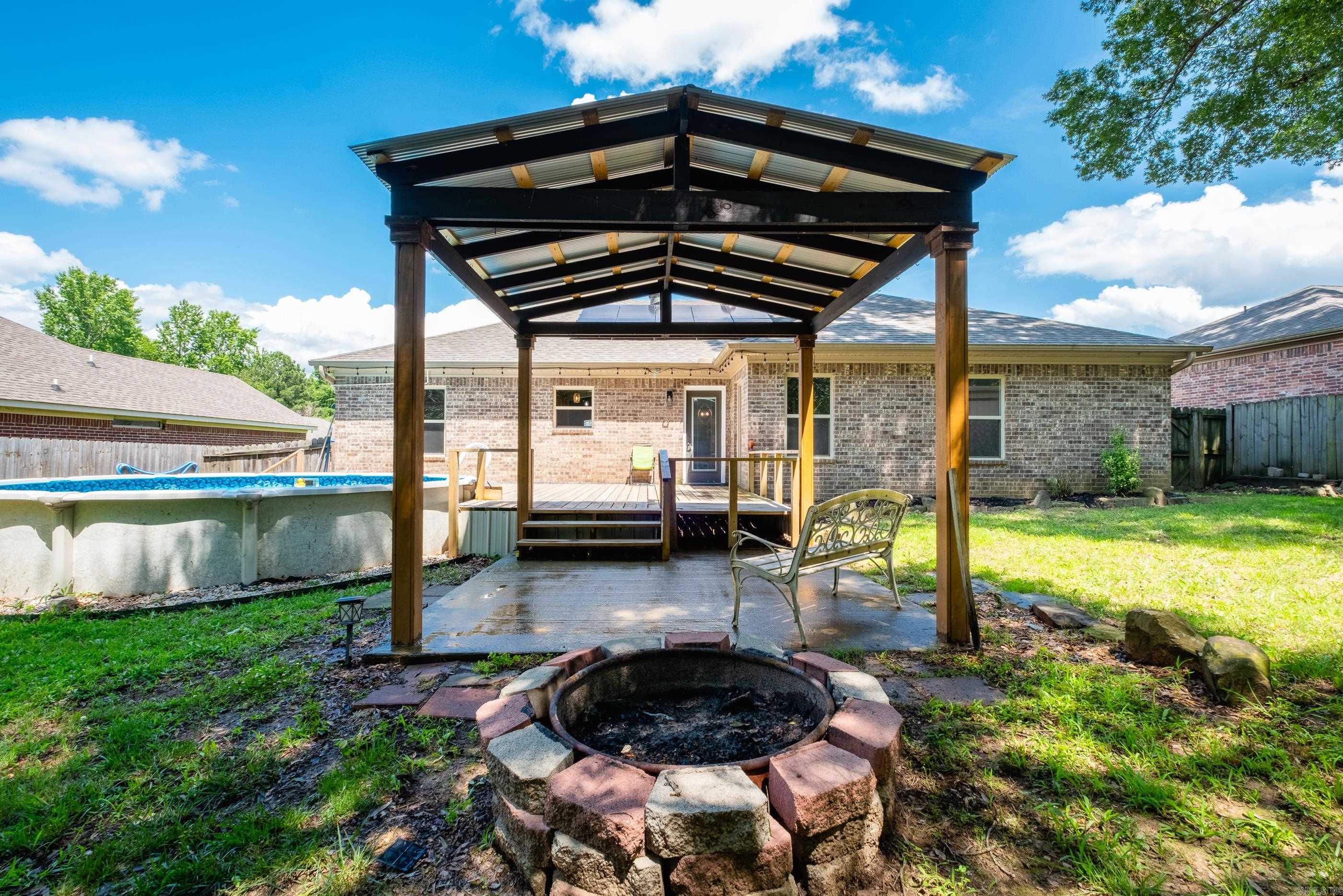 124 Cross Creek Drive