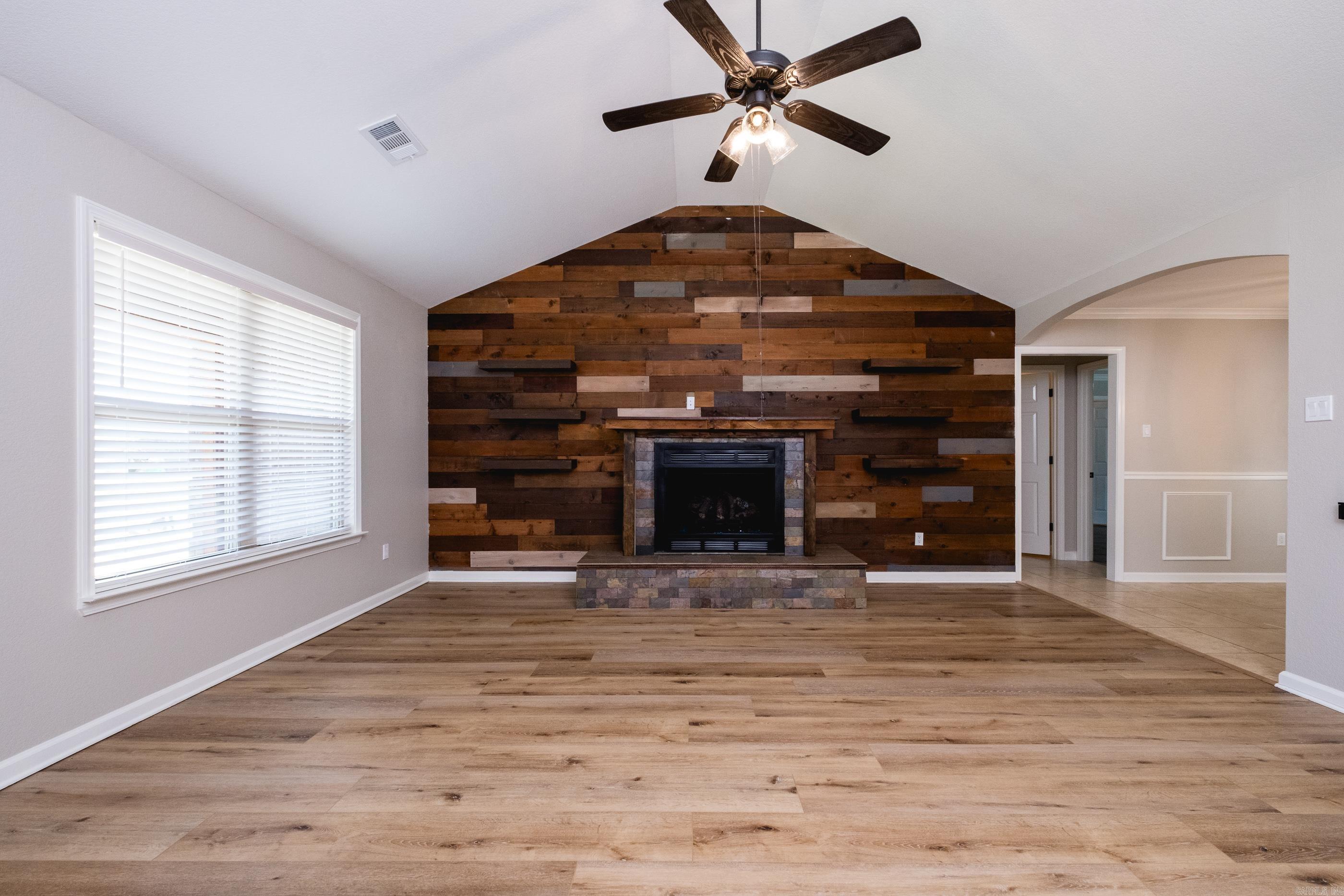 124 Cross Creek Drive