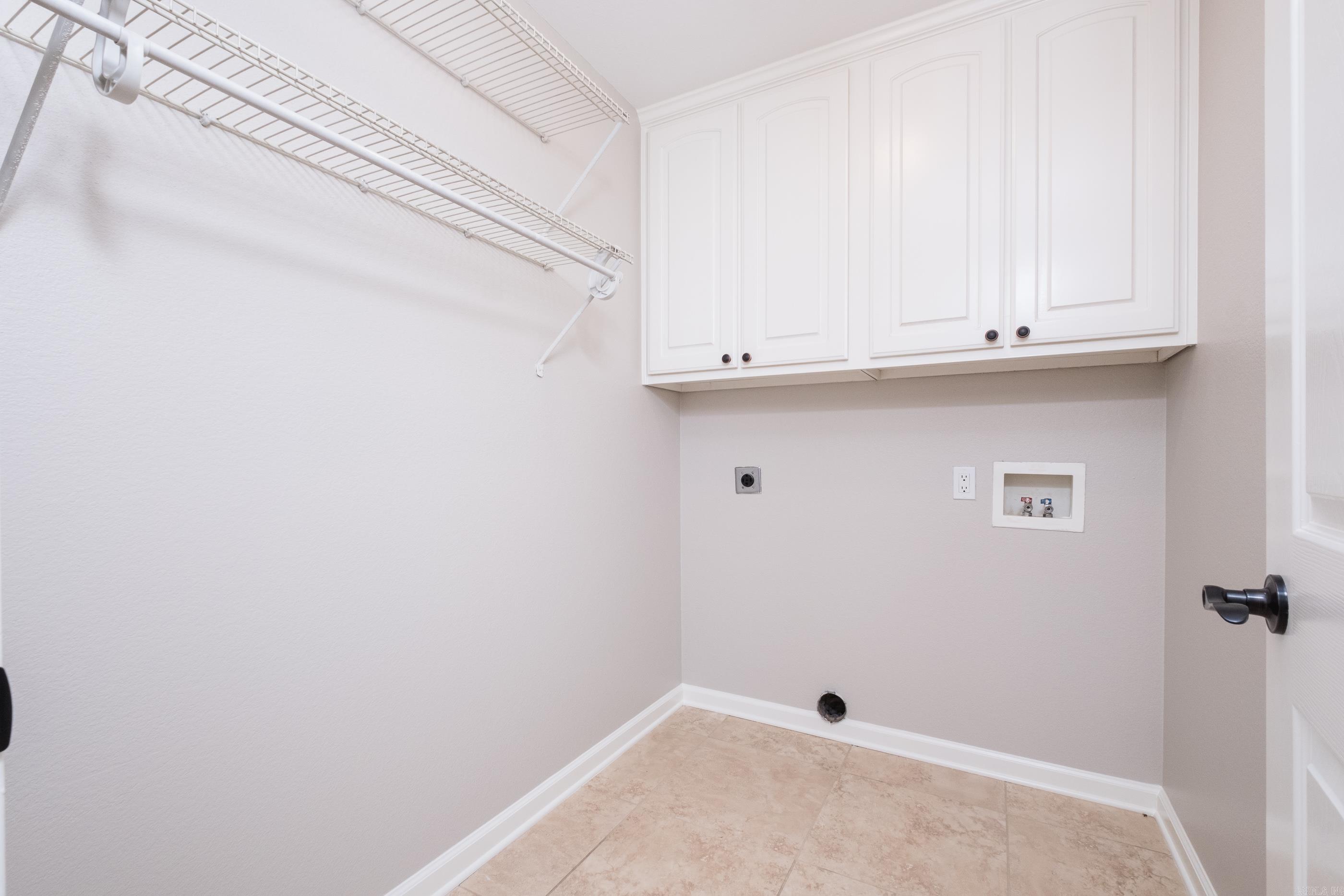 124 Cross Creek Drive