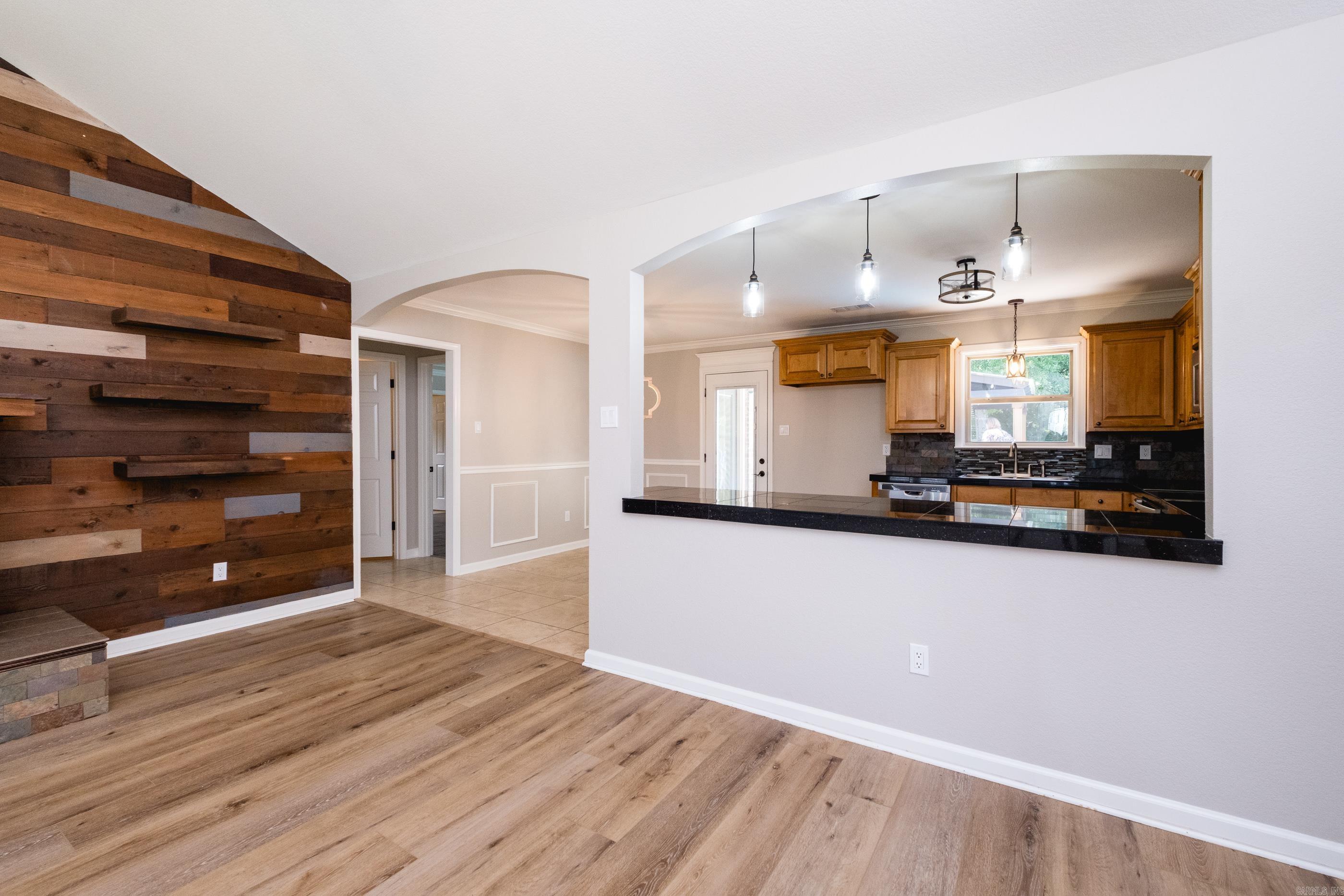 124 Cross Creek Drive