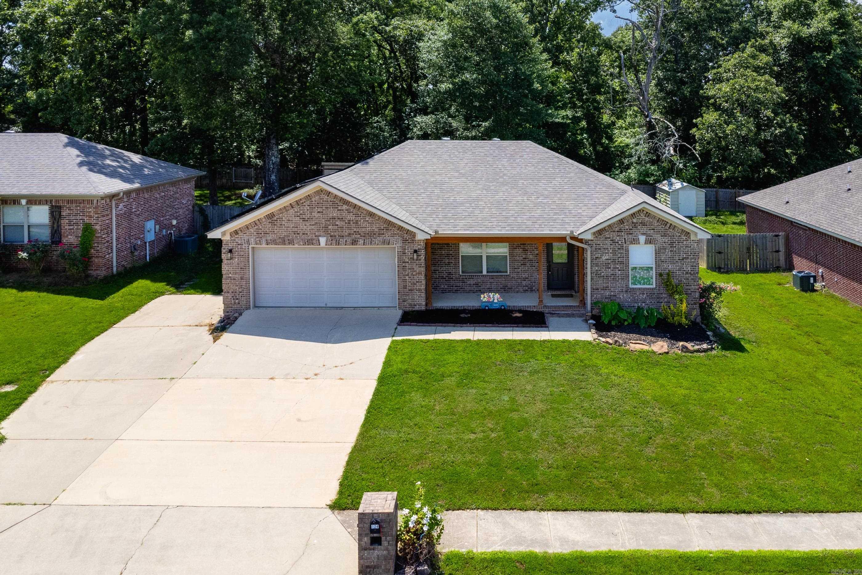 124 Cross Creek Drive