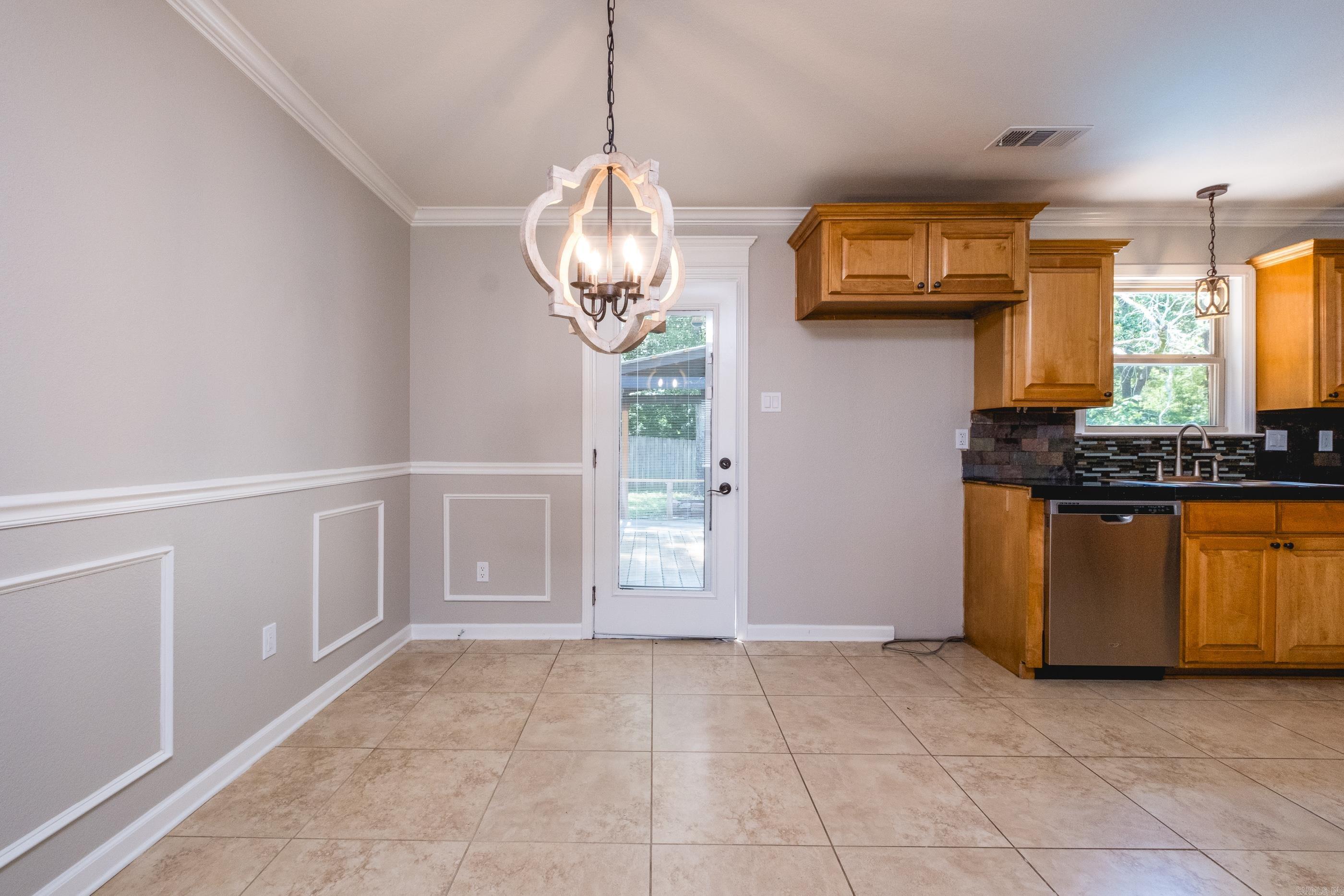 124 Cross Creek Drive