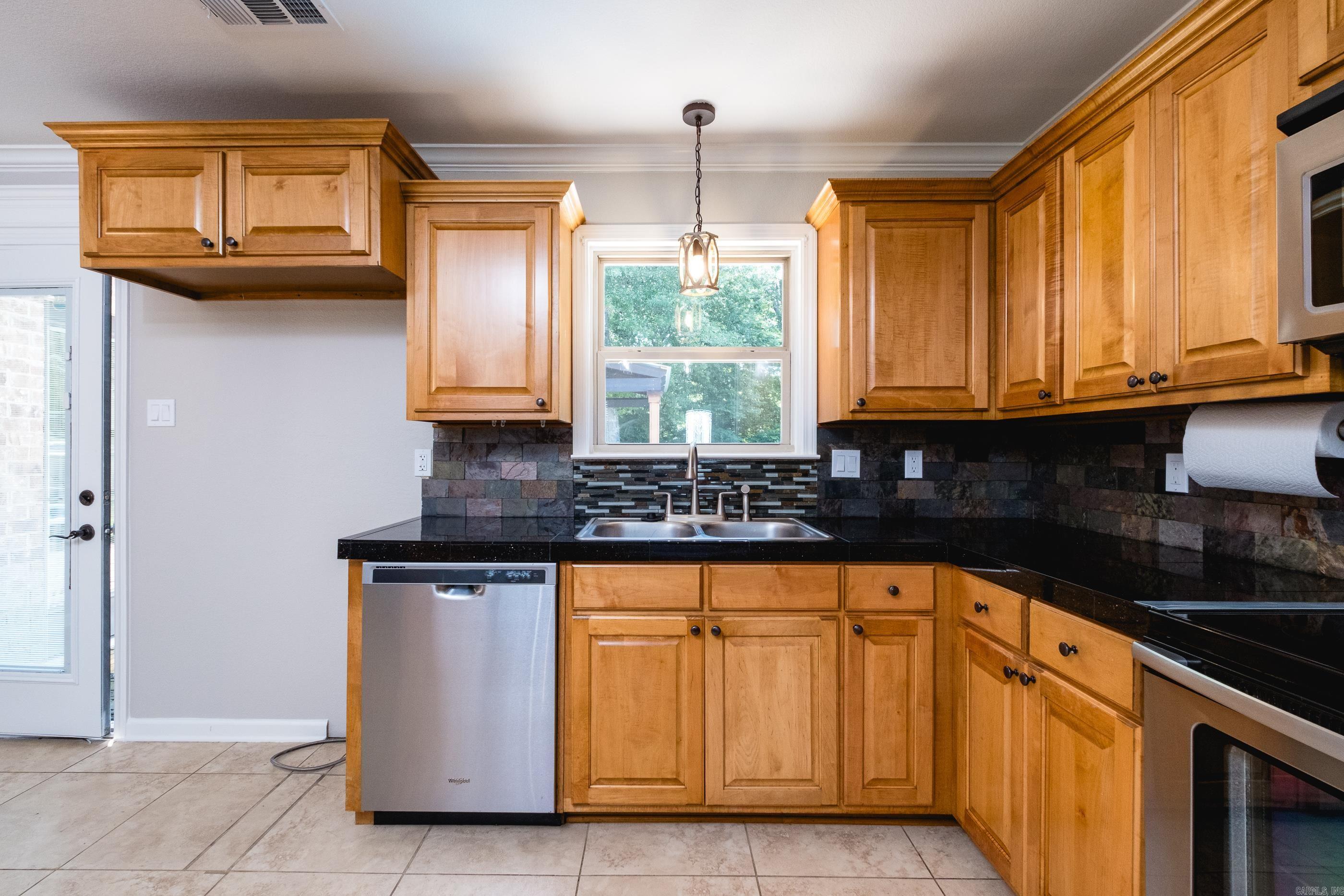 124 Cross Creek Drive