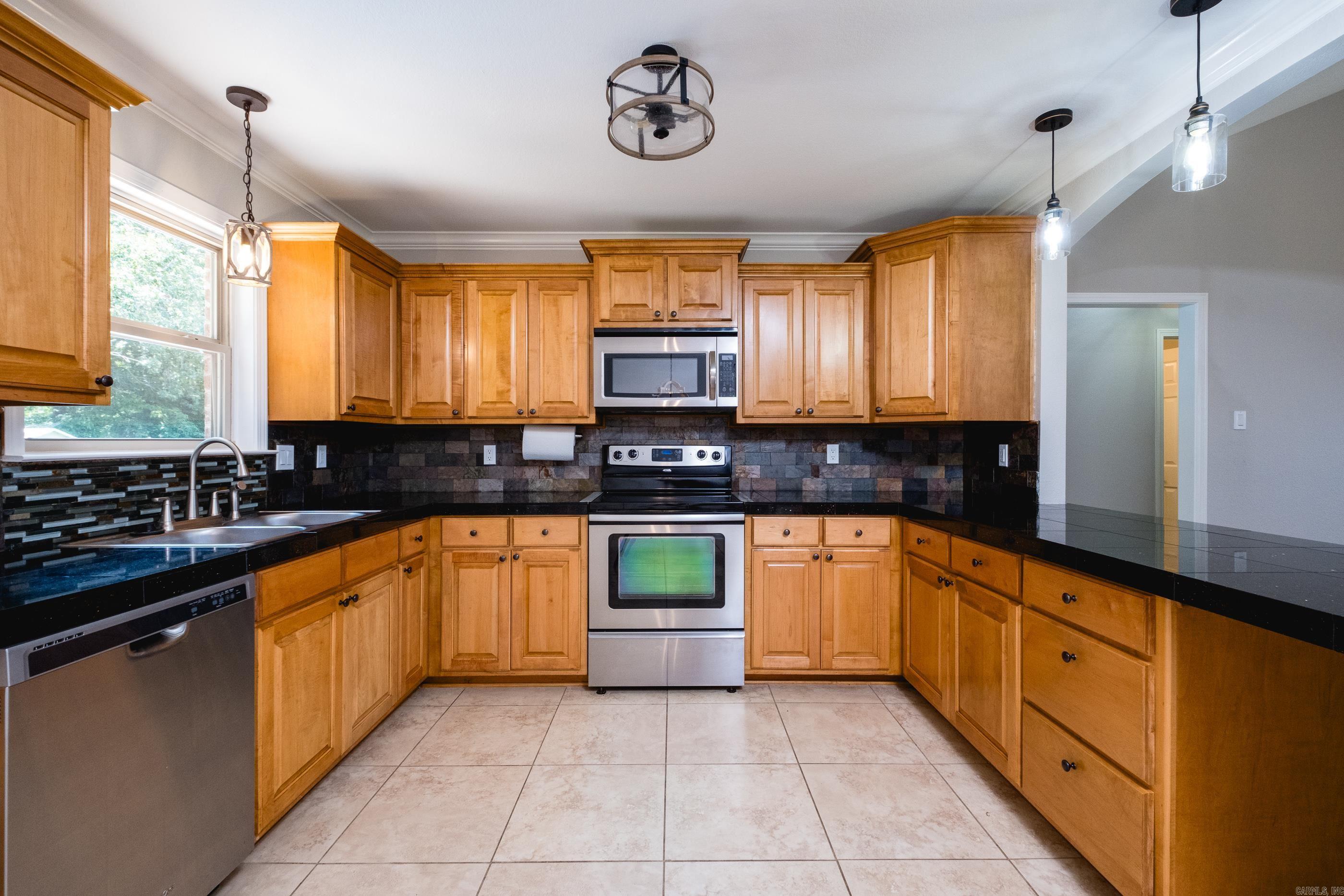 124 Cross Creek Drive