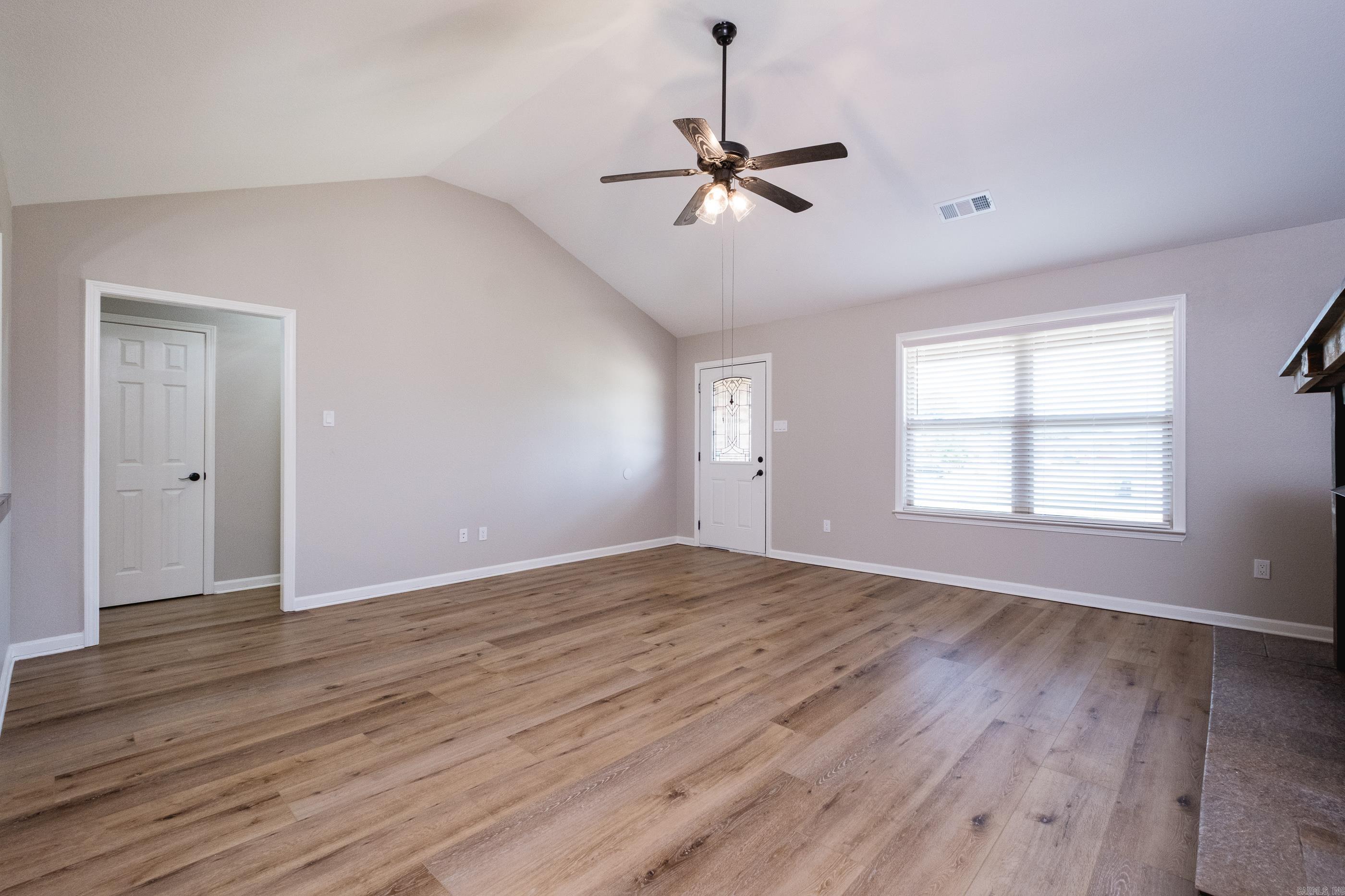 124 Cross Creek Drive