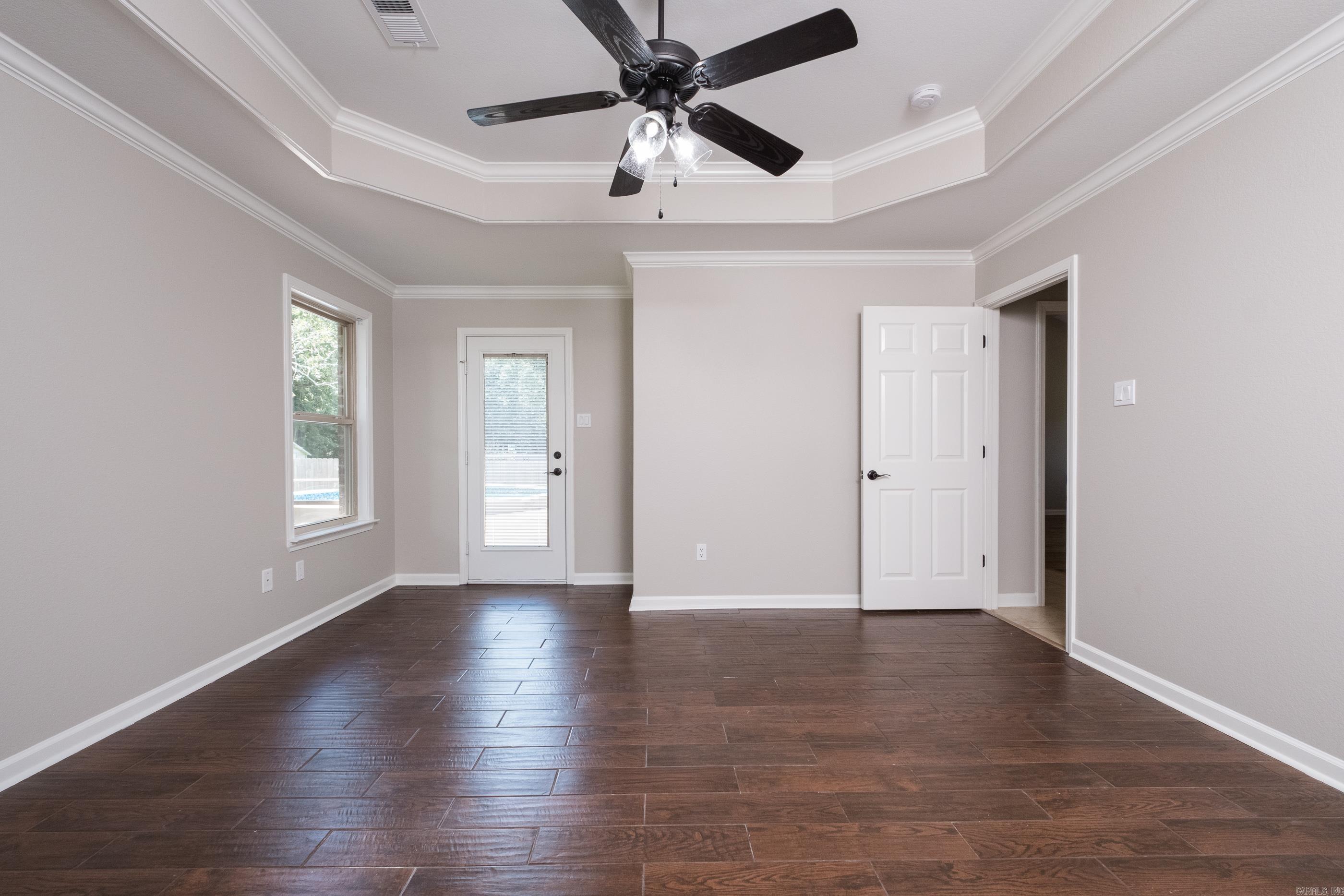 124 Cross Creek Drive