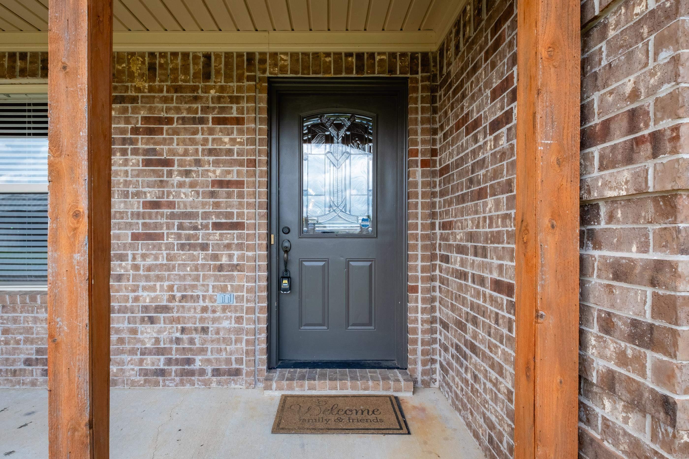 124 Cross Creek Drive