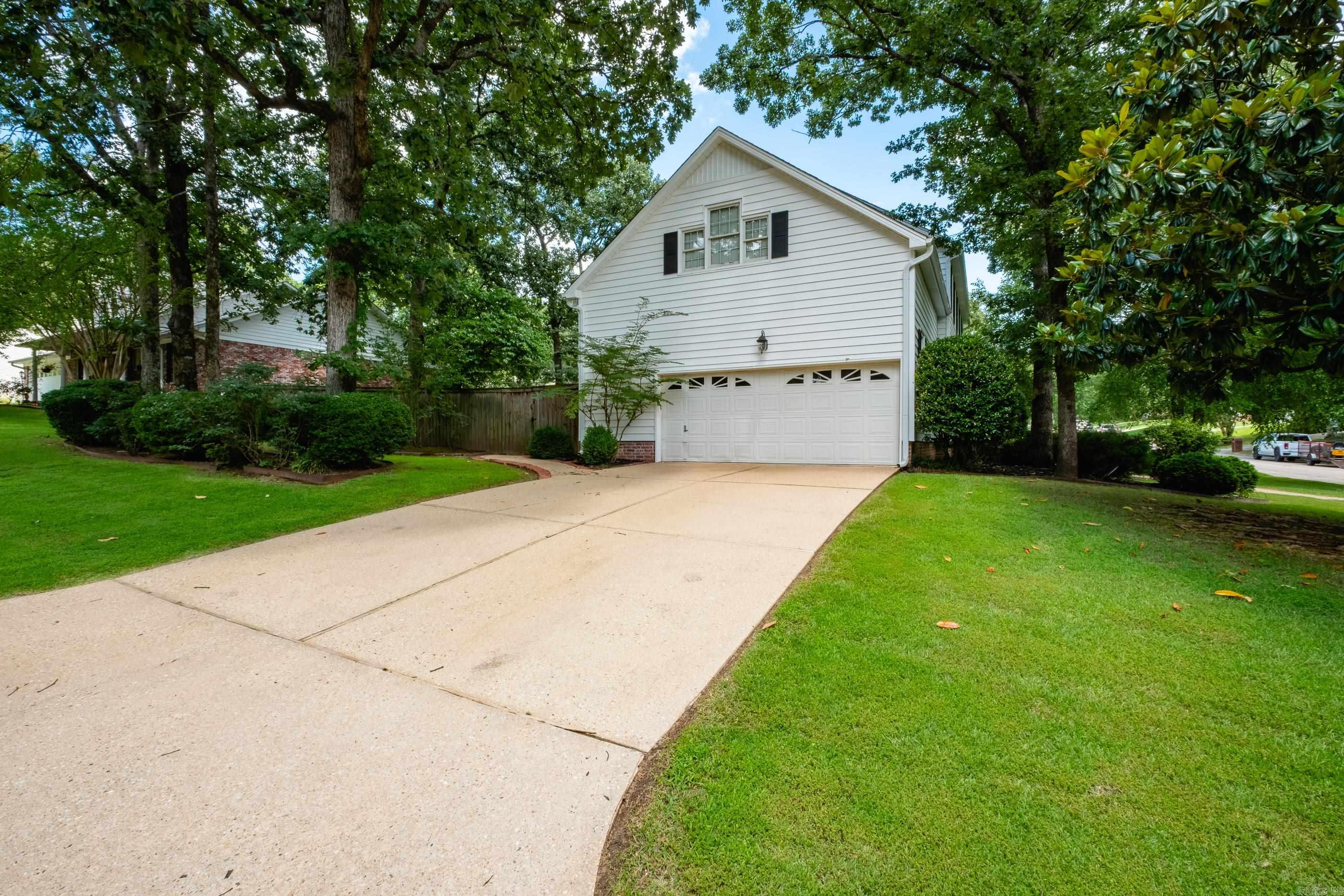 14220 Longtree Drive