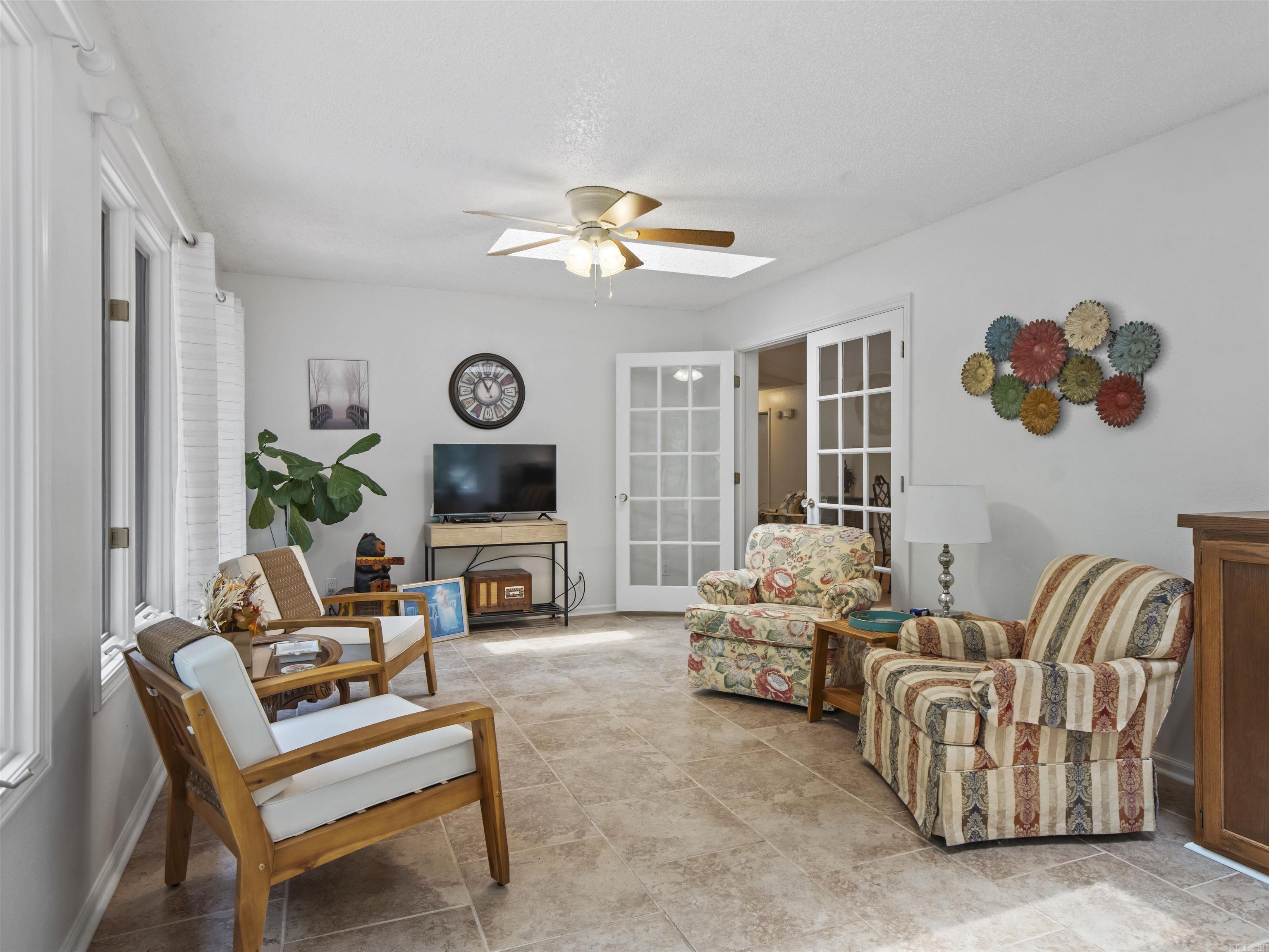 2 Tivisa Lane