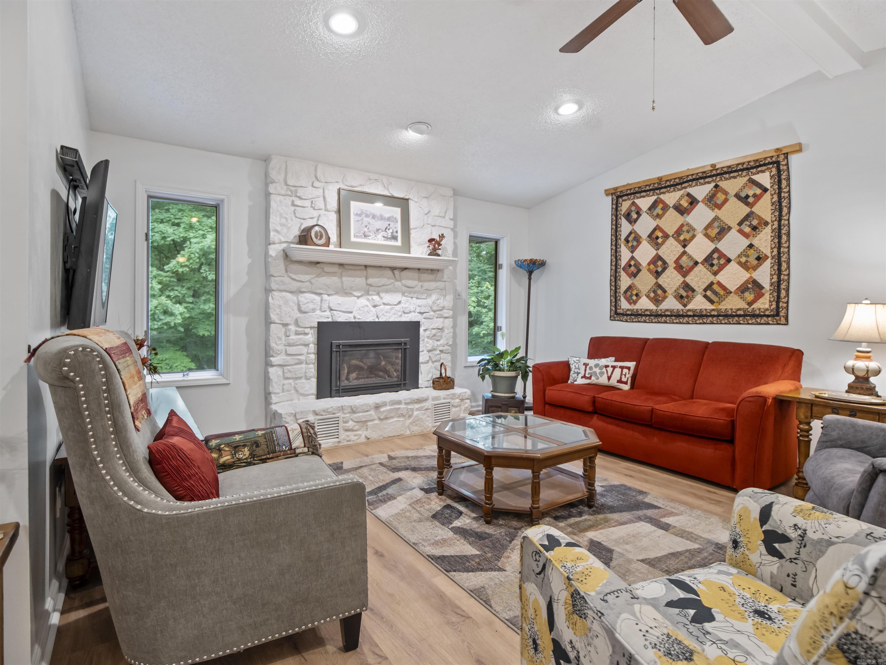 2 Tivisa Lane