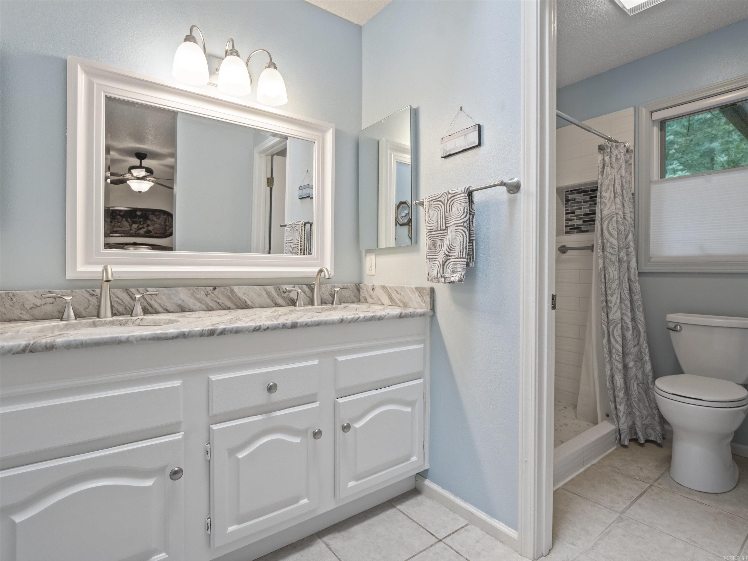 2 Tivisa Lane