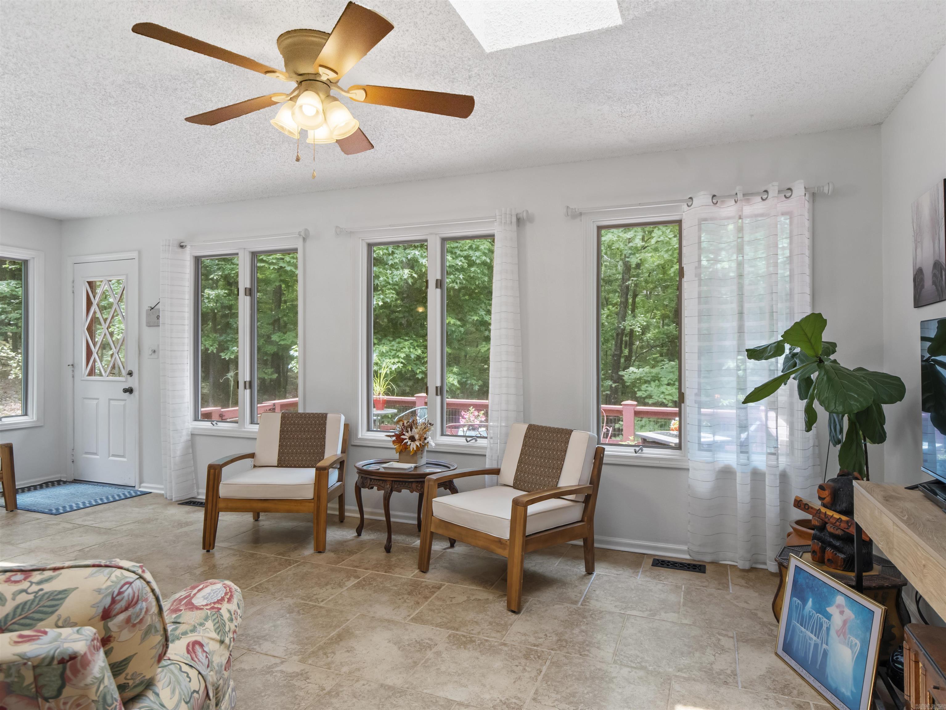2 Tivisa Lane