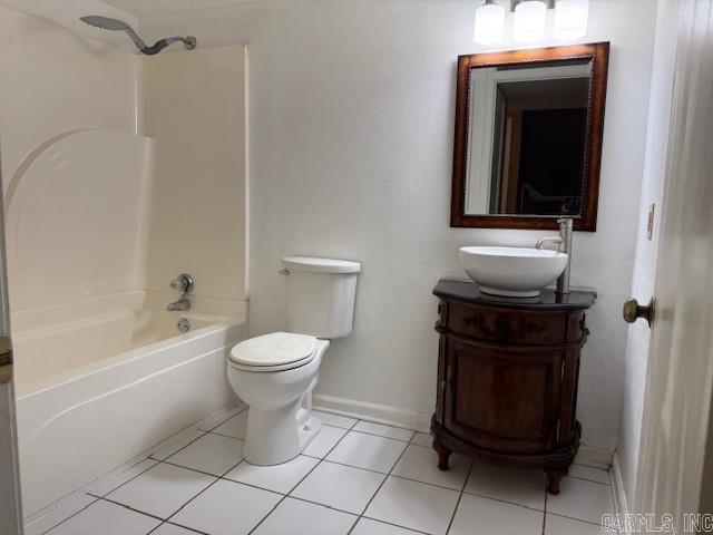 301 Kings Row Dr #206