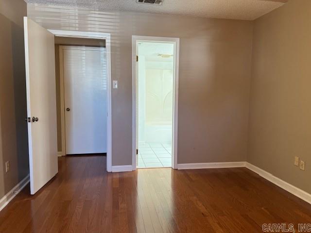 301 Kings Row Dr #206