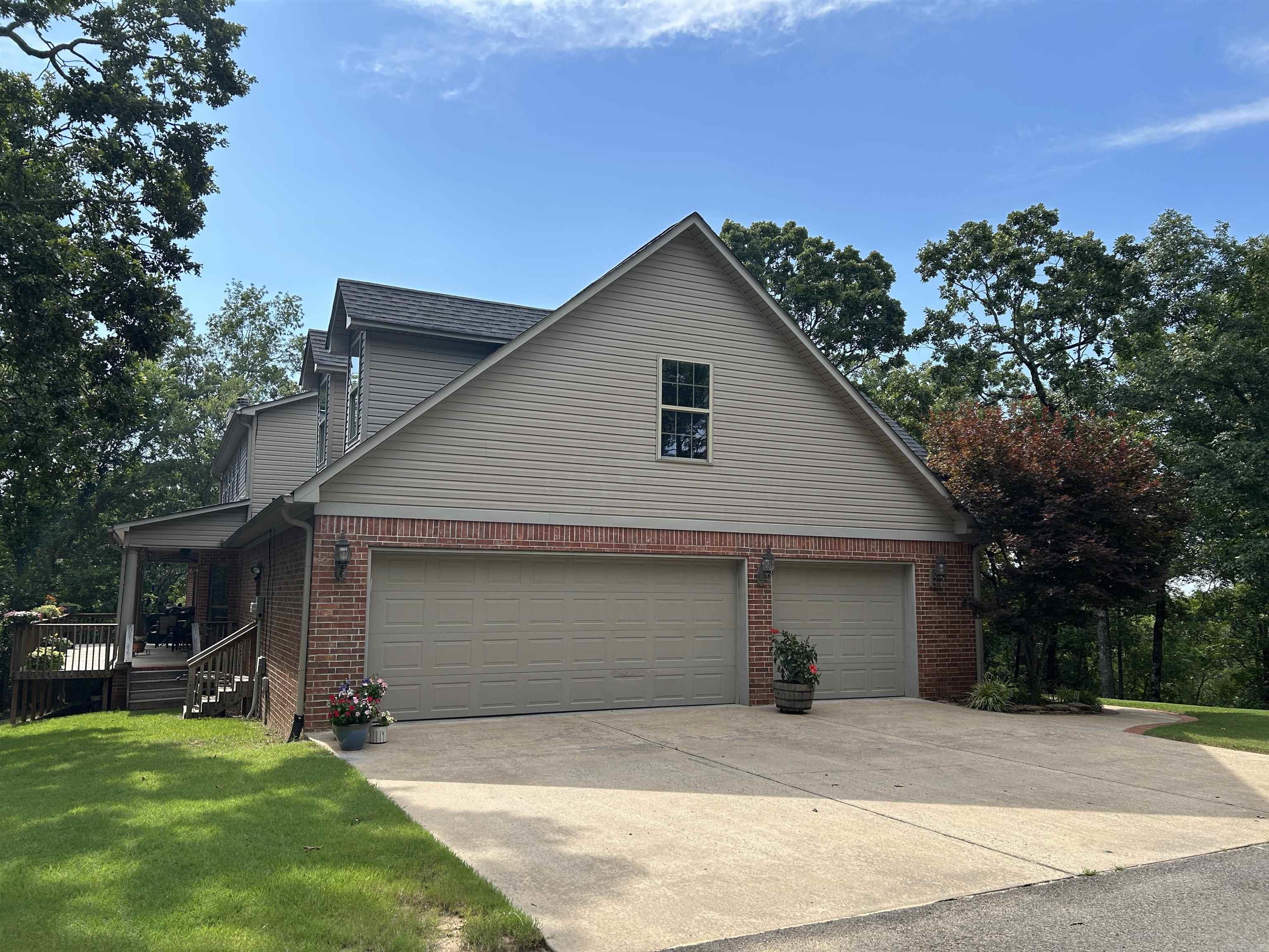 49 Caddo Drive
