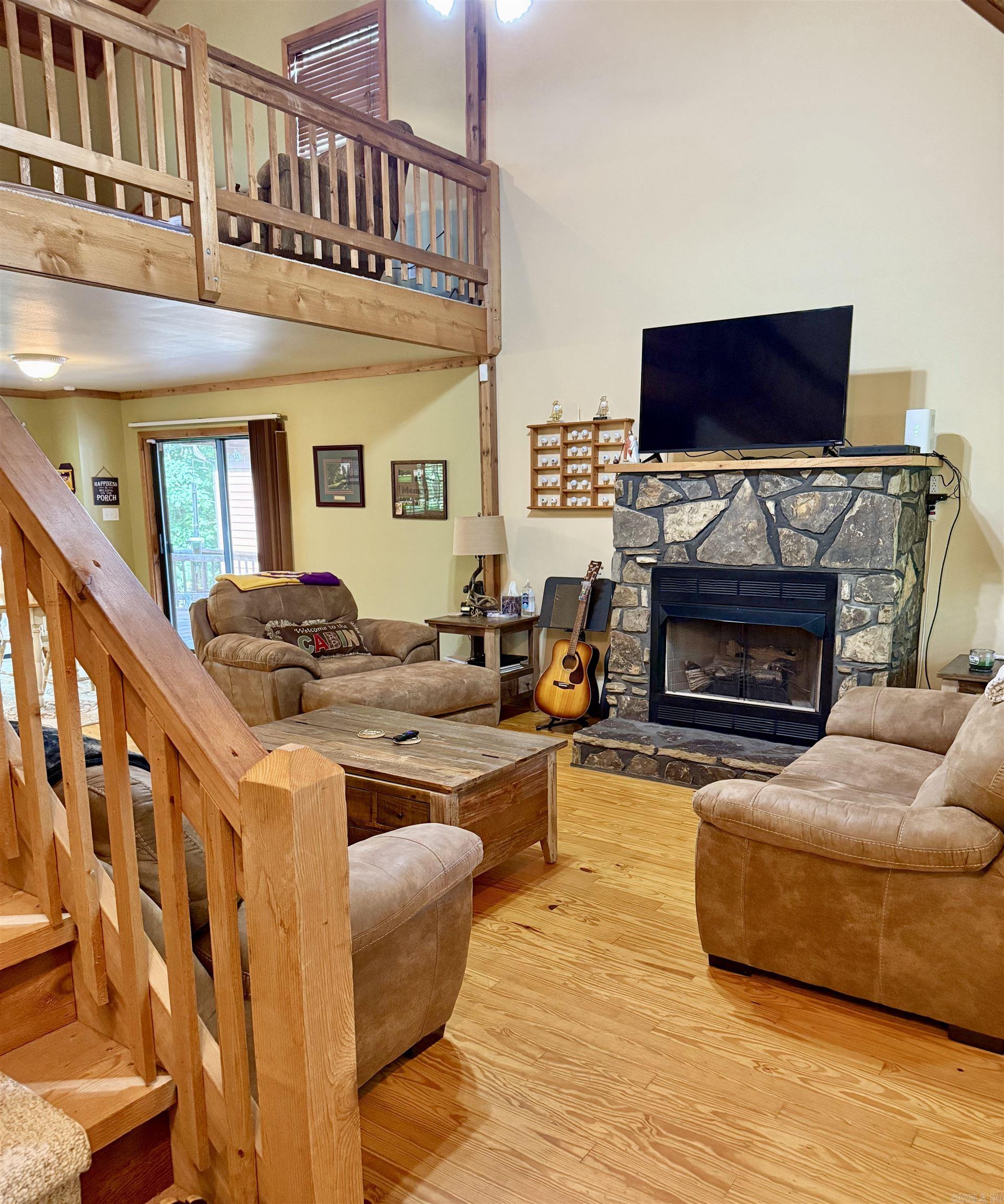 50 Jackson Ridge