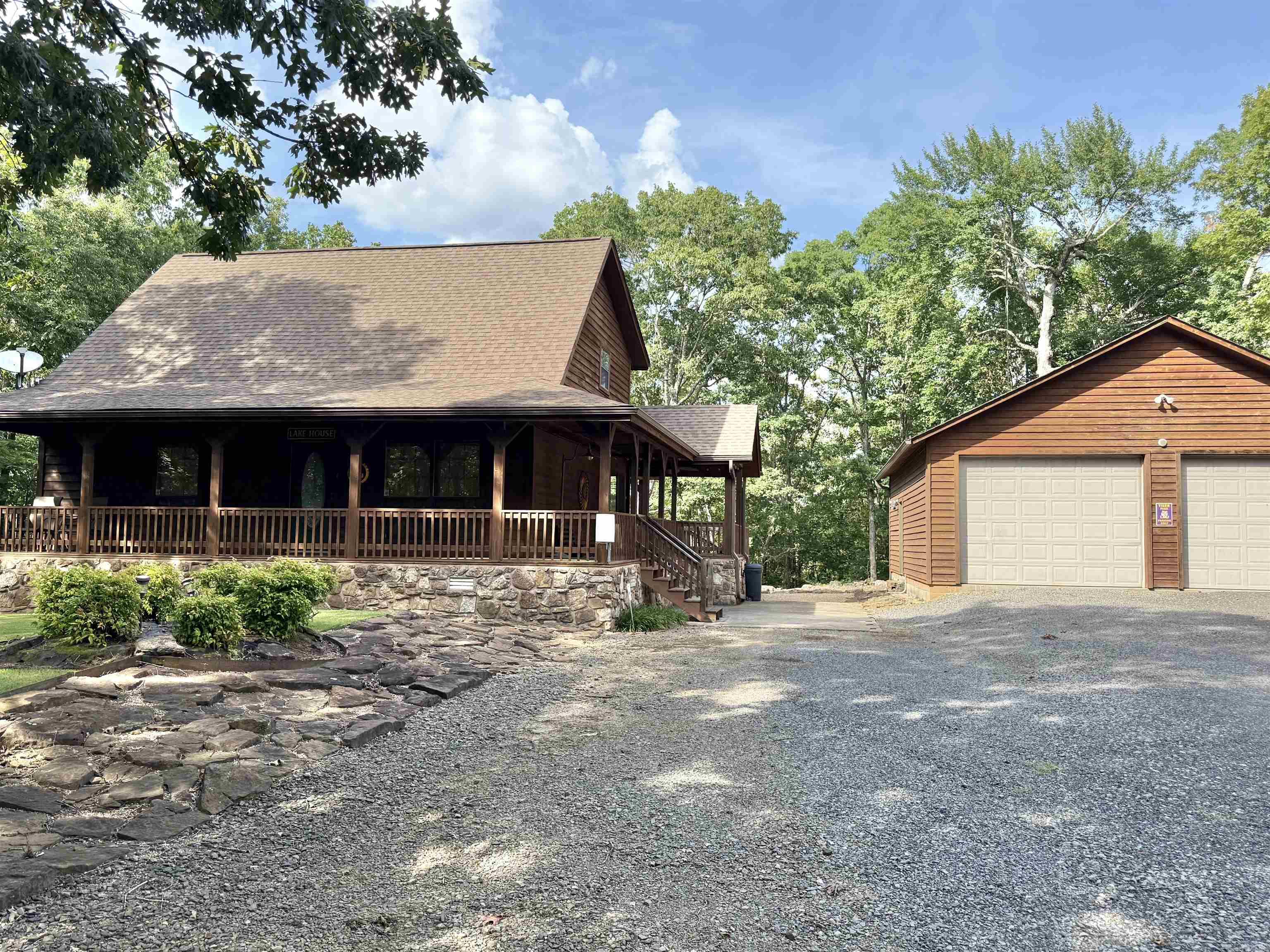 50 Jackson Ridge