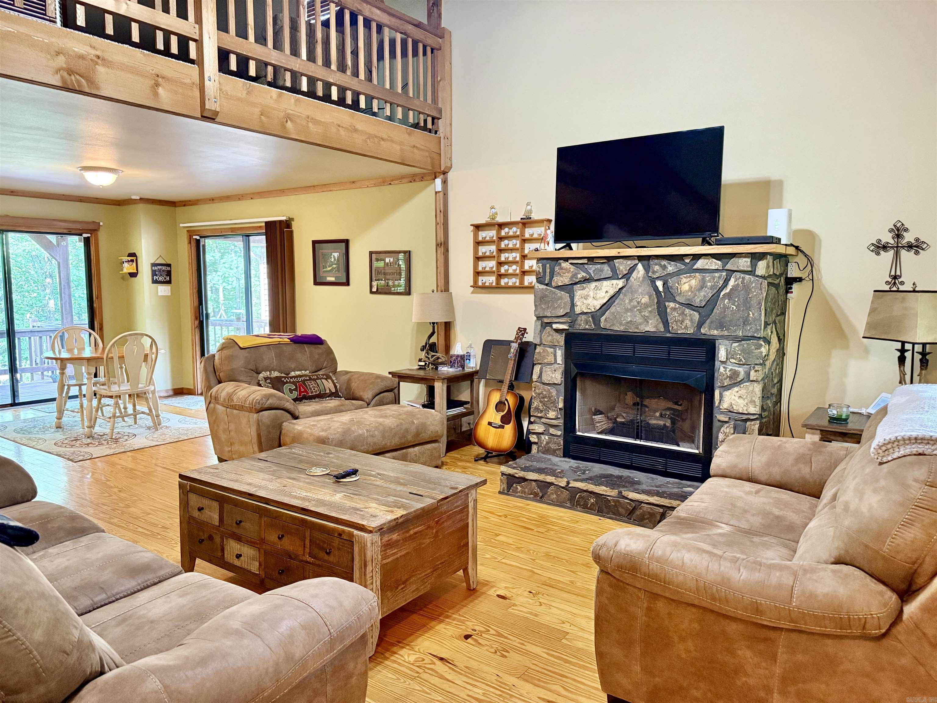 50 Jackson Ridge