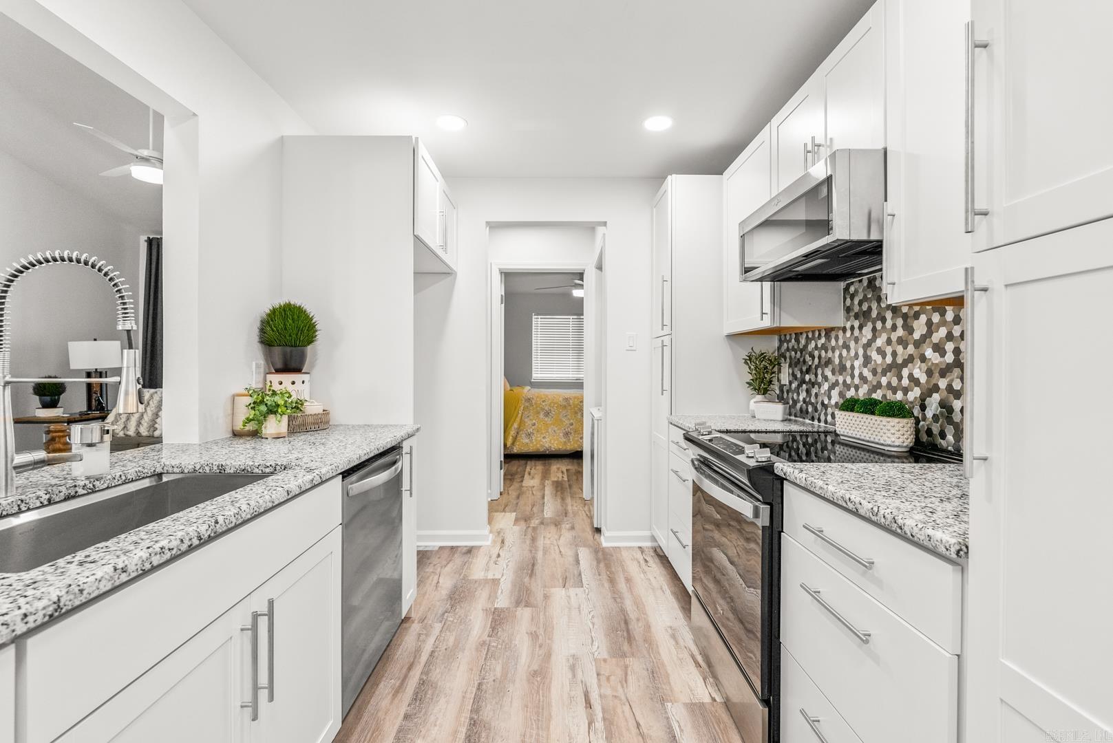 301 Kings Row Drive Unit: 106