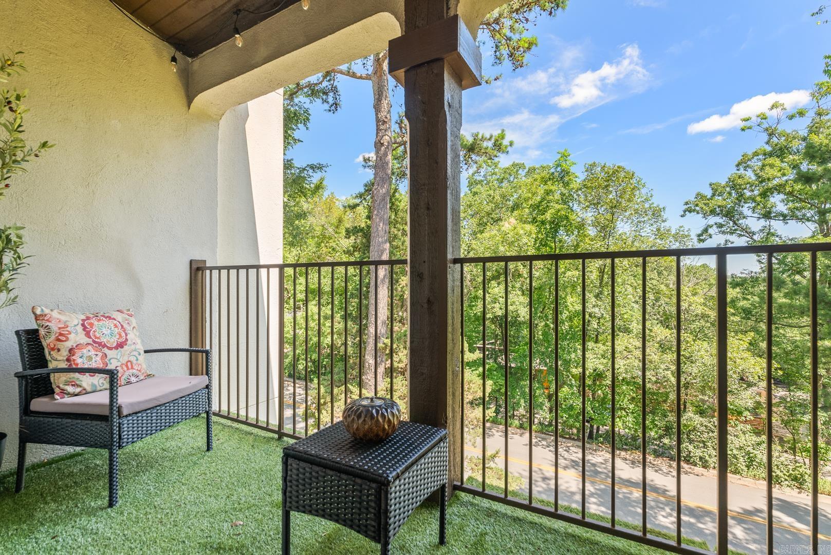 301 Kings Row Drive Unit: 106