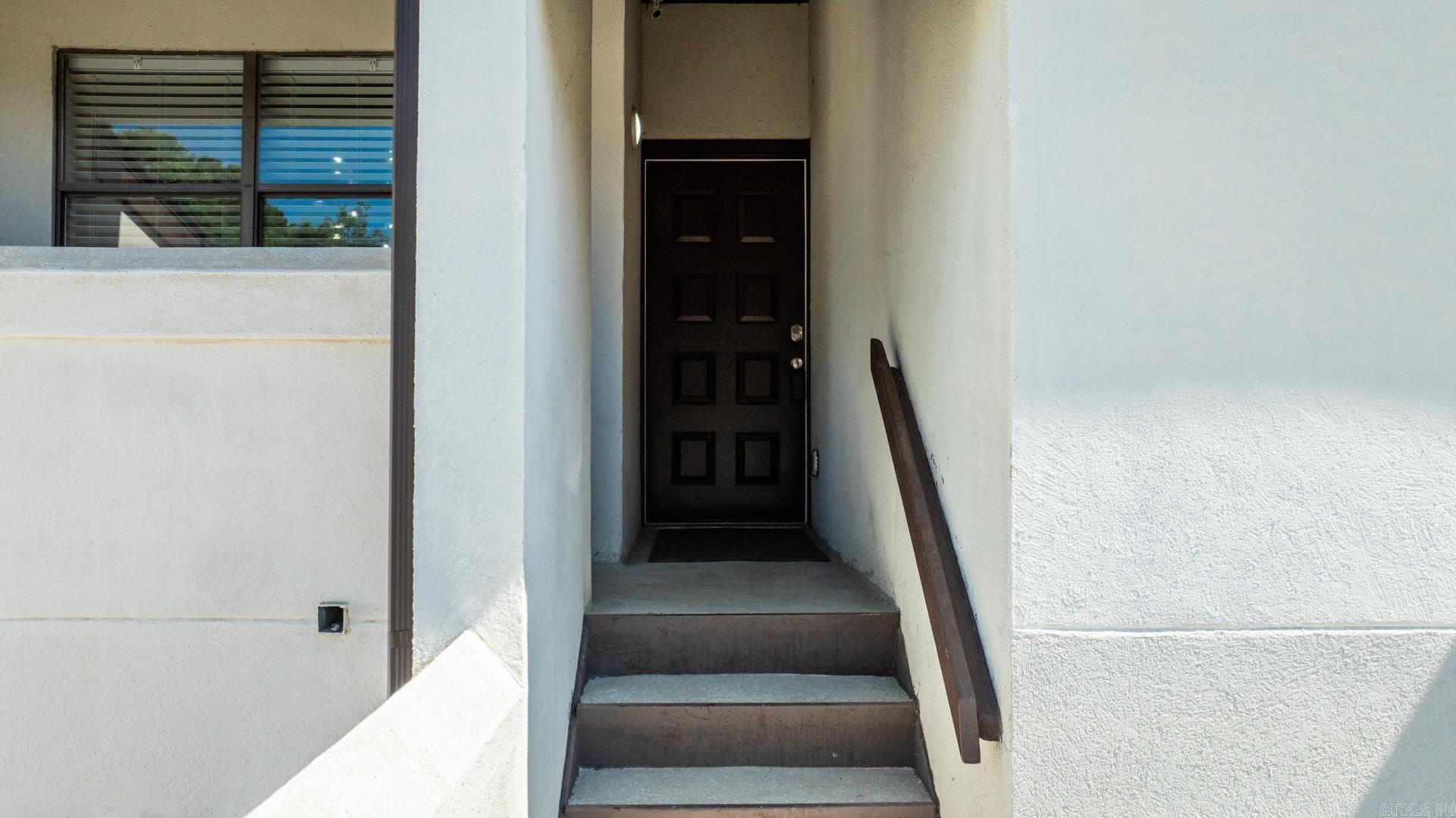 301 Kings Row Drive Unit: 106