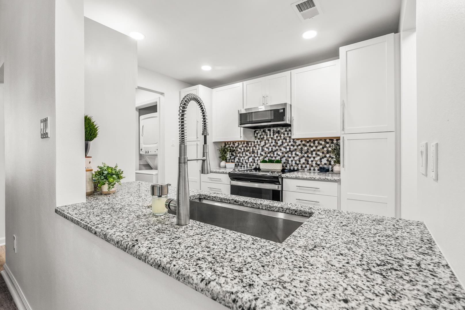 301 Kings Row Drive Unit: 106
