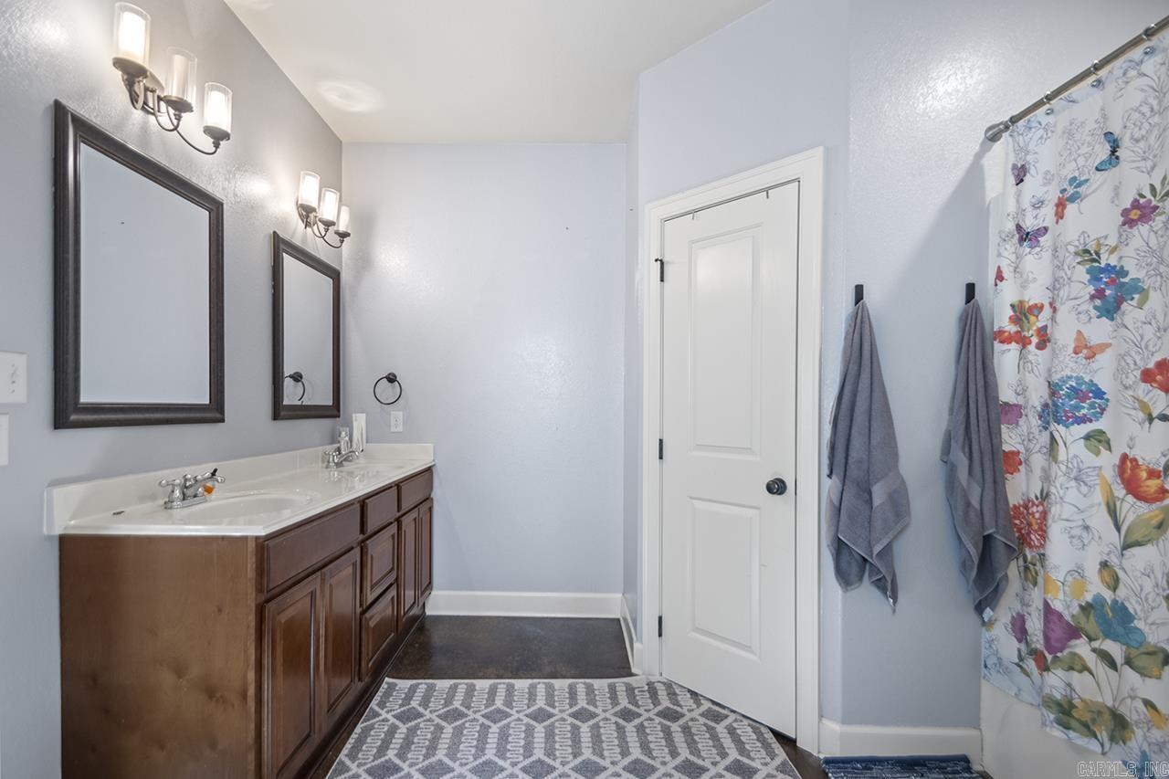 3565 Lazy Creek Trail