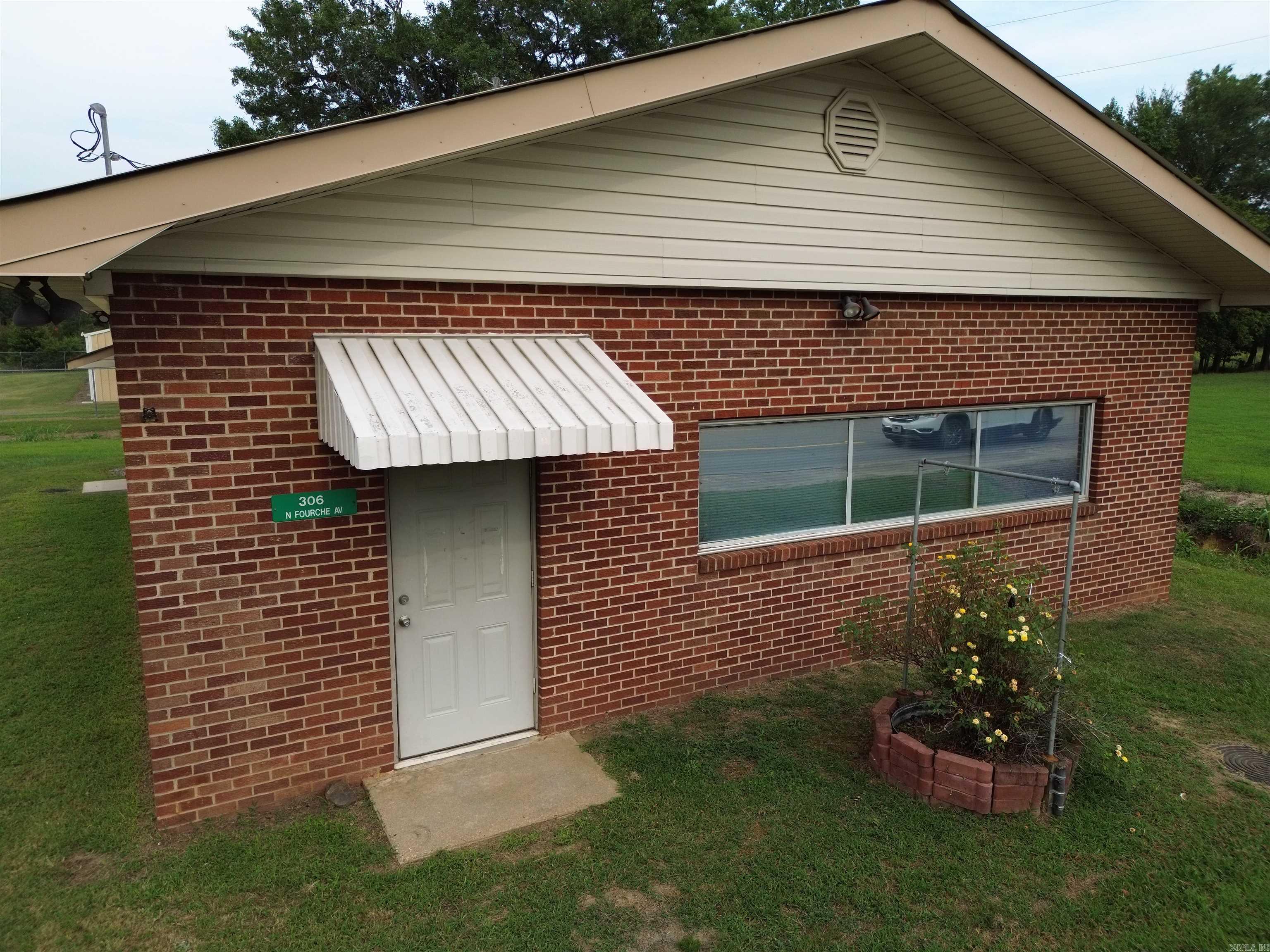 306 N Fourche Avenue