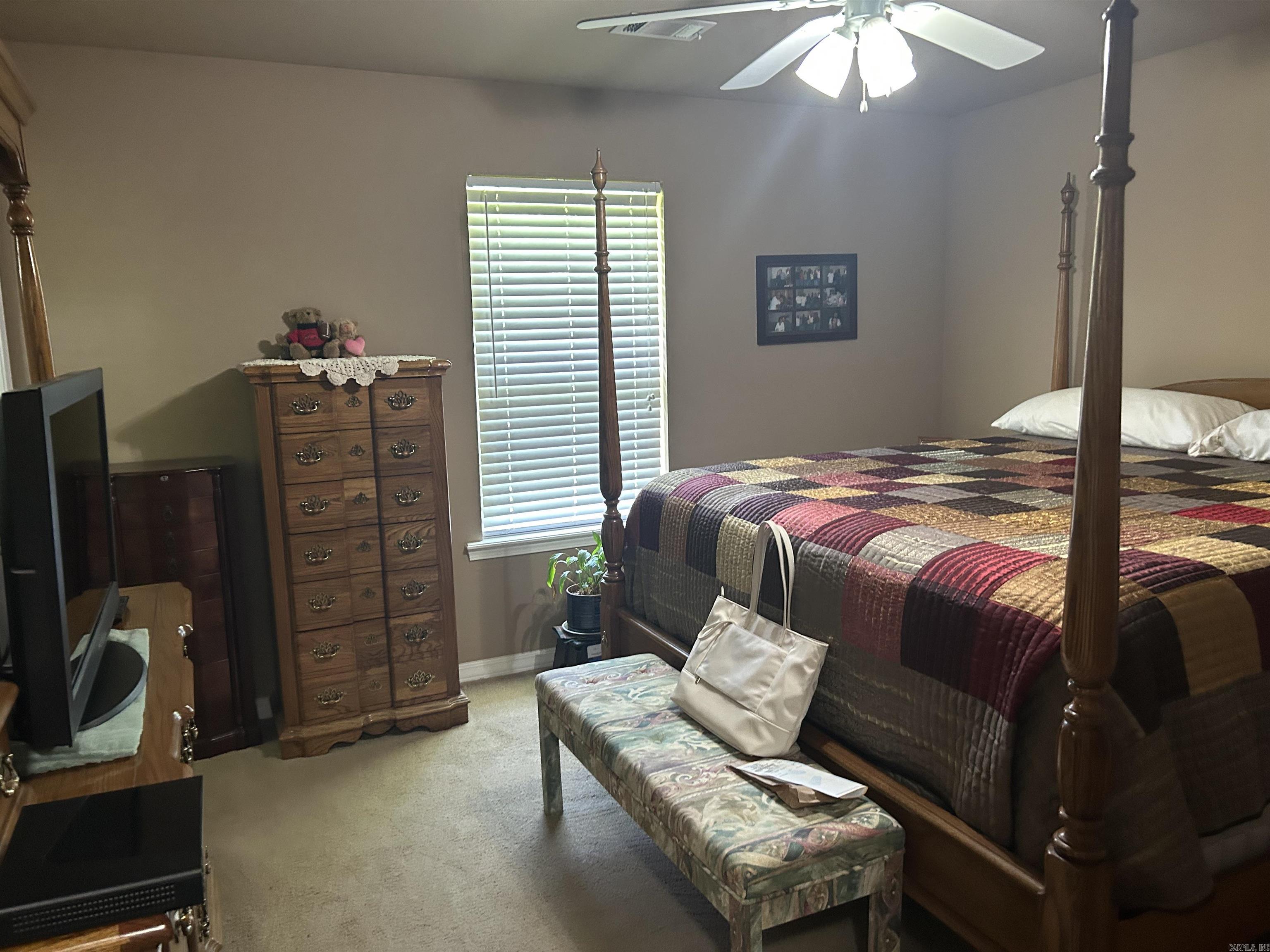 390 Maggie Loop