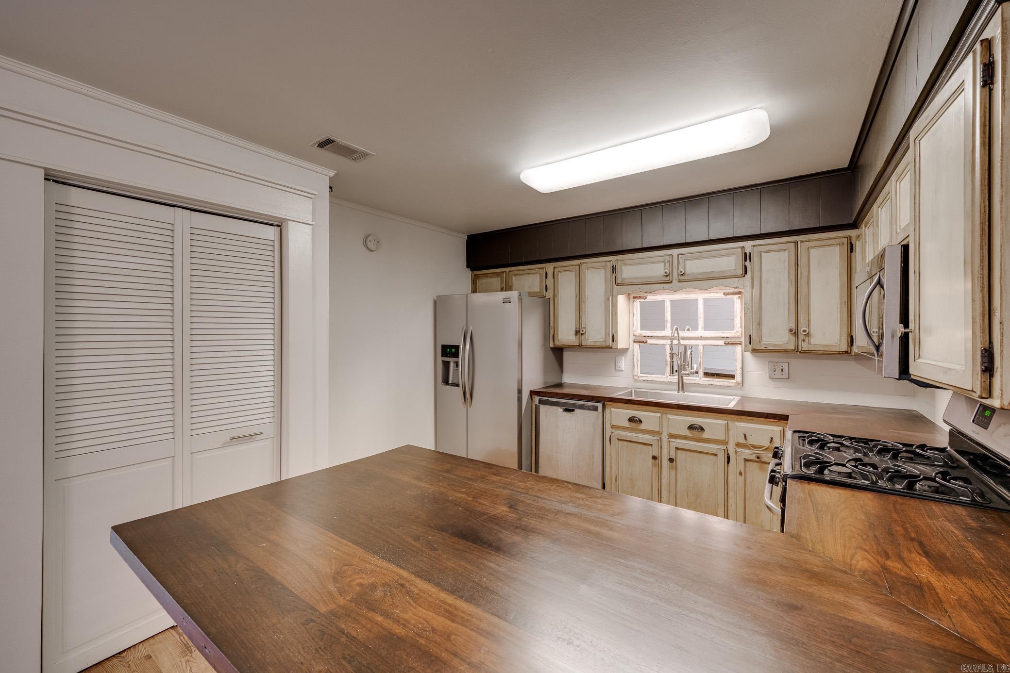 1005 S German Lane #43