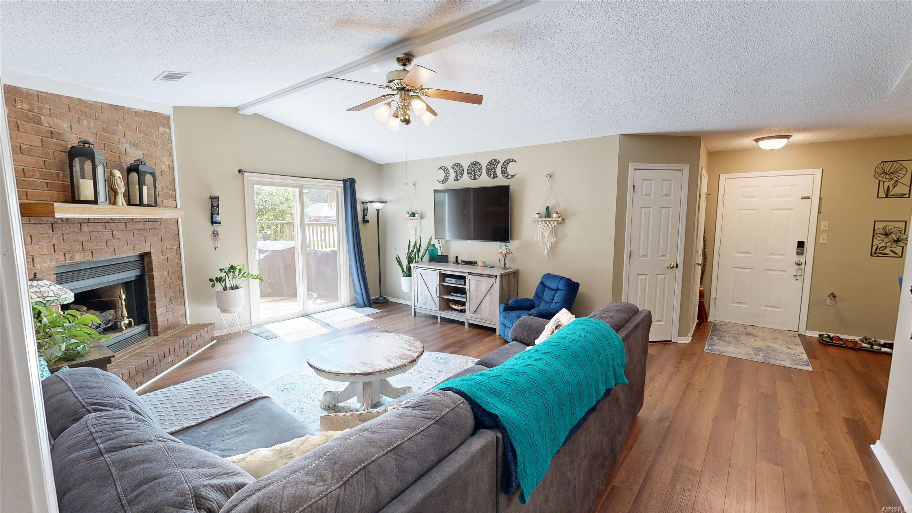 6 Oak Forest Loop