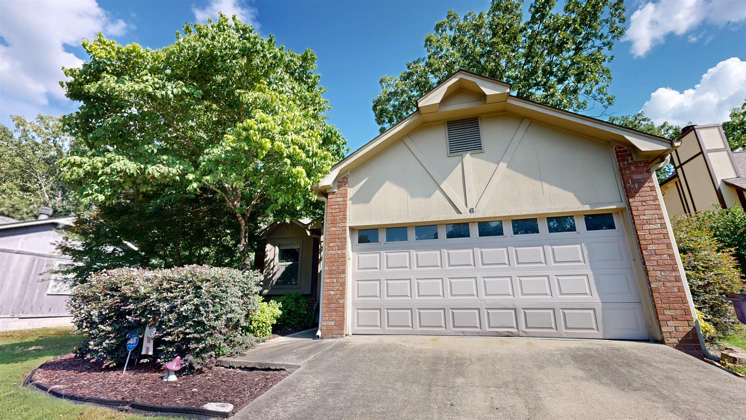 6 Oak Forest Loop