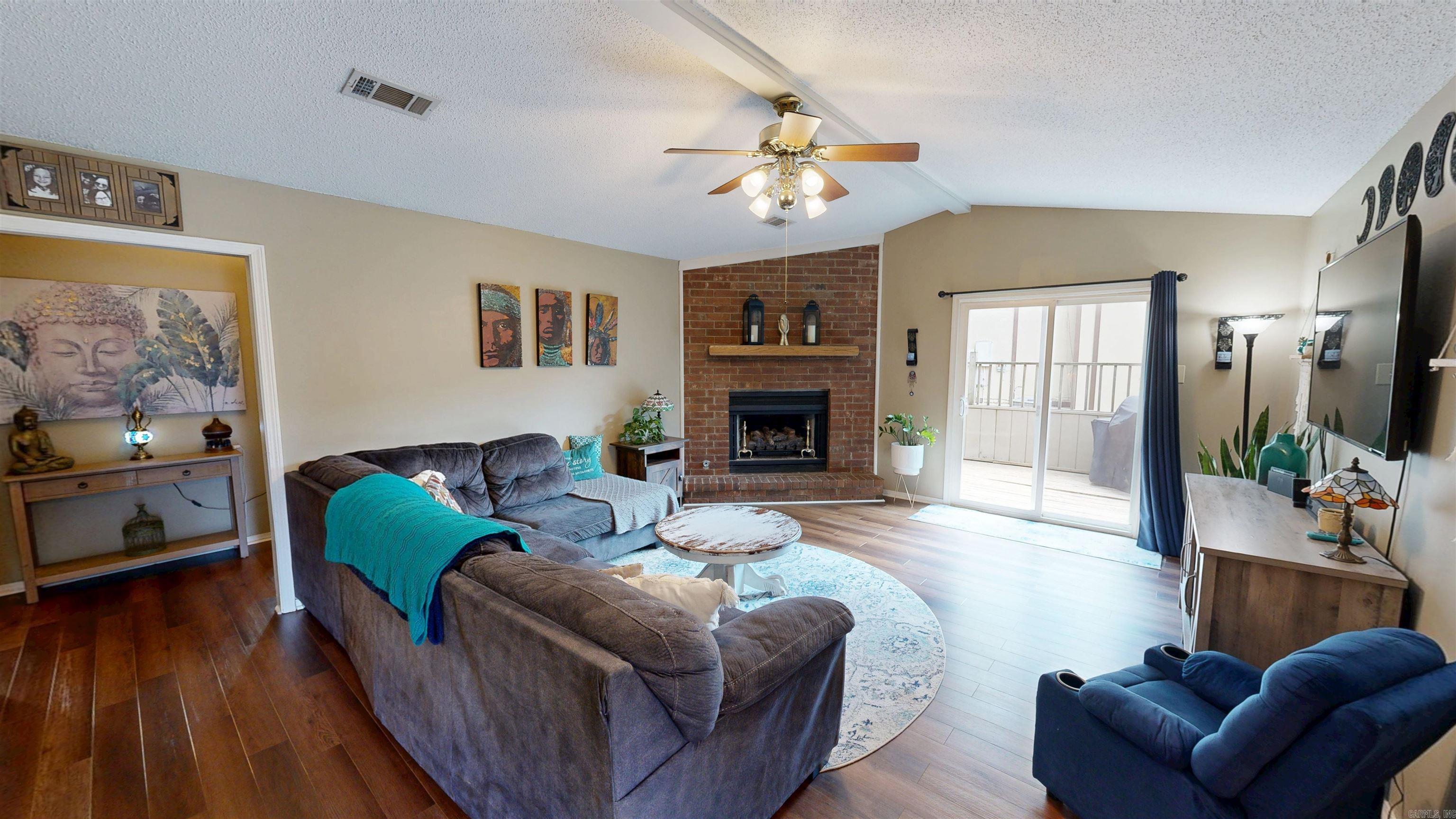 6 Oak Forest Loop