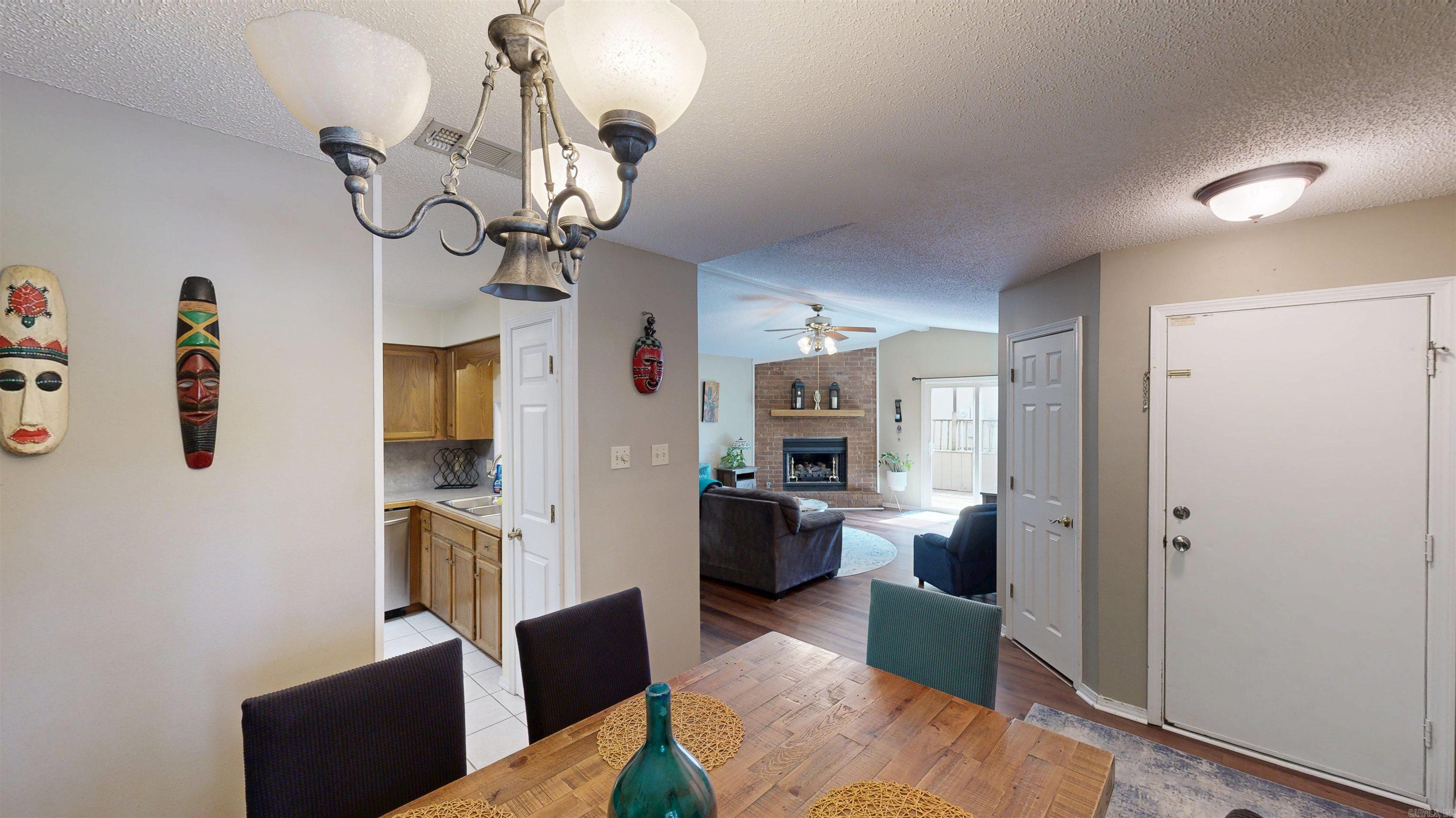 6 Oak Forest Loop