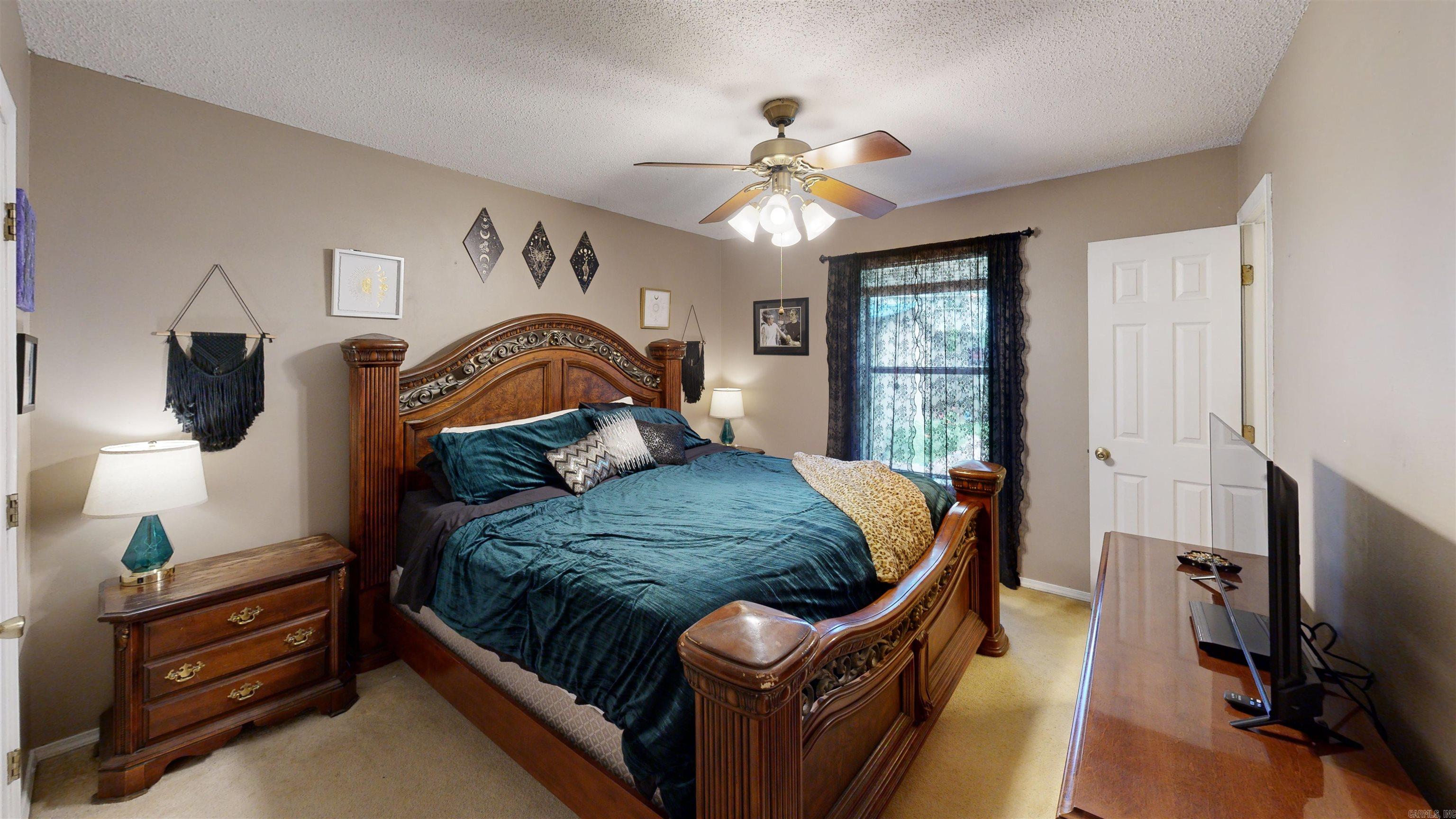 6 Oak Forest Loop
