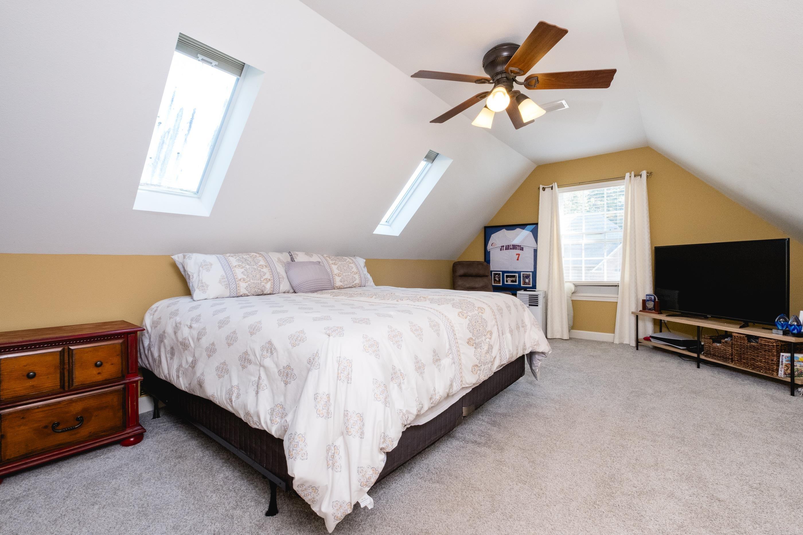 12607 Meadows Edge