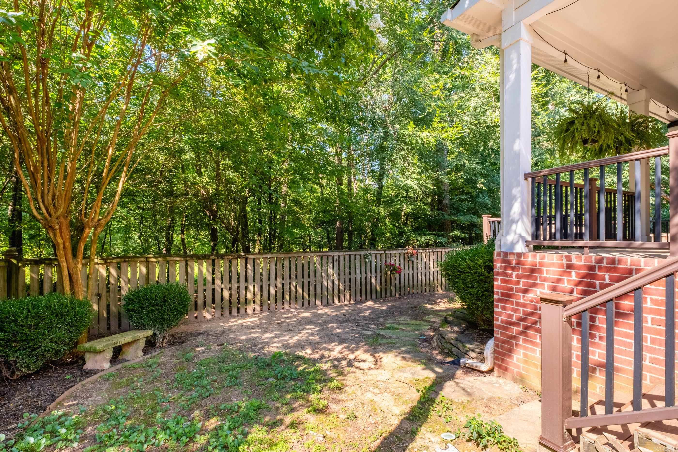 12607 Meadows Edge