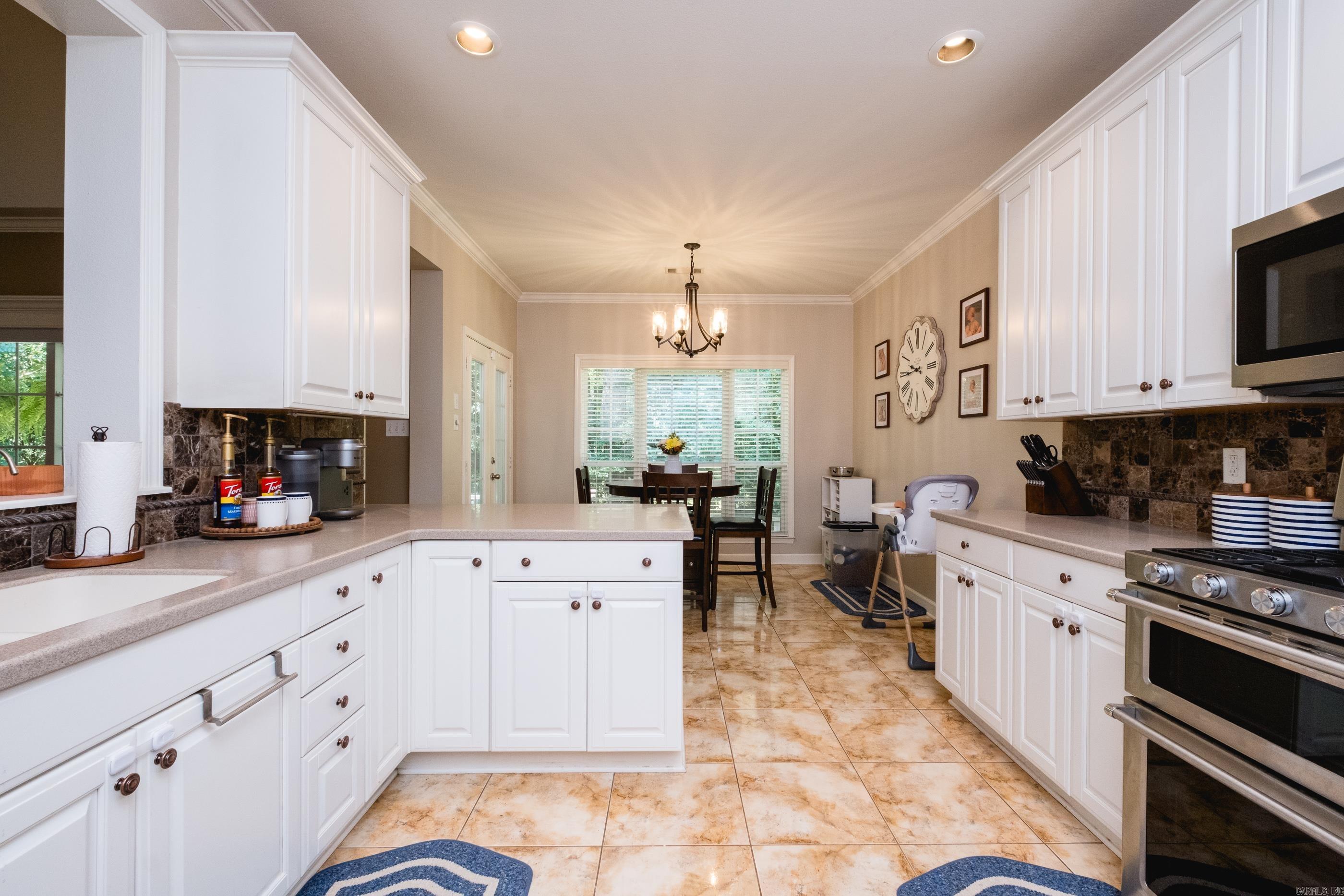 12607 Meadows Edge