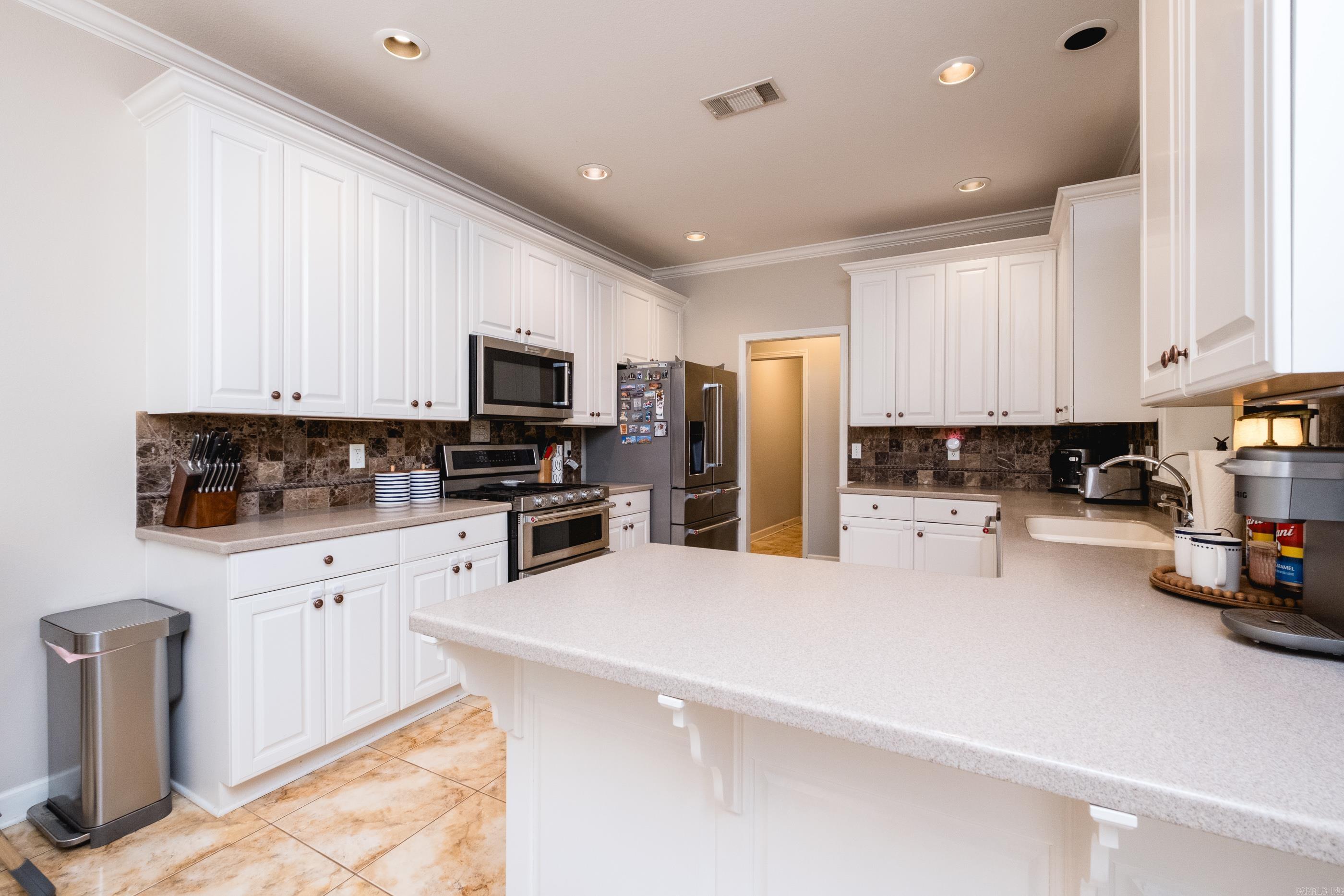 12607 Meadows Edge