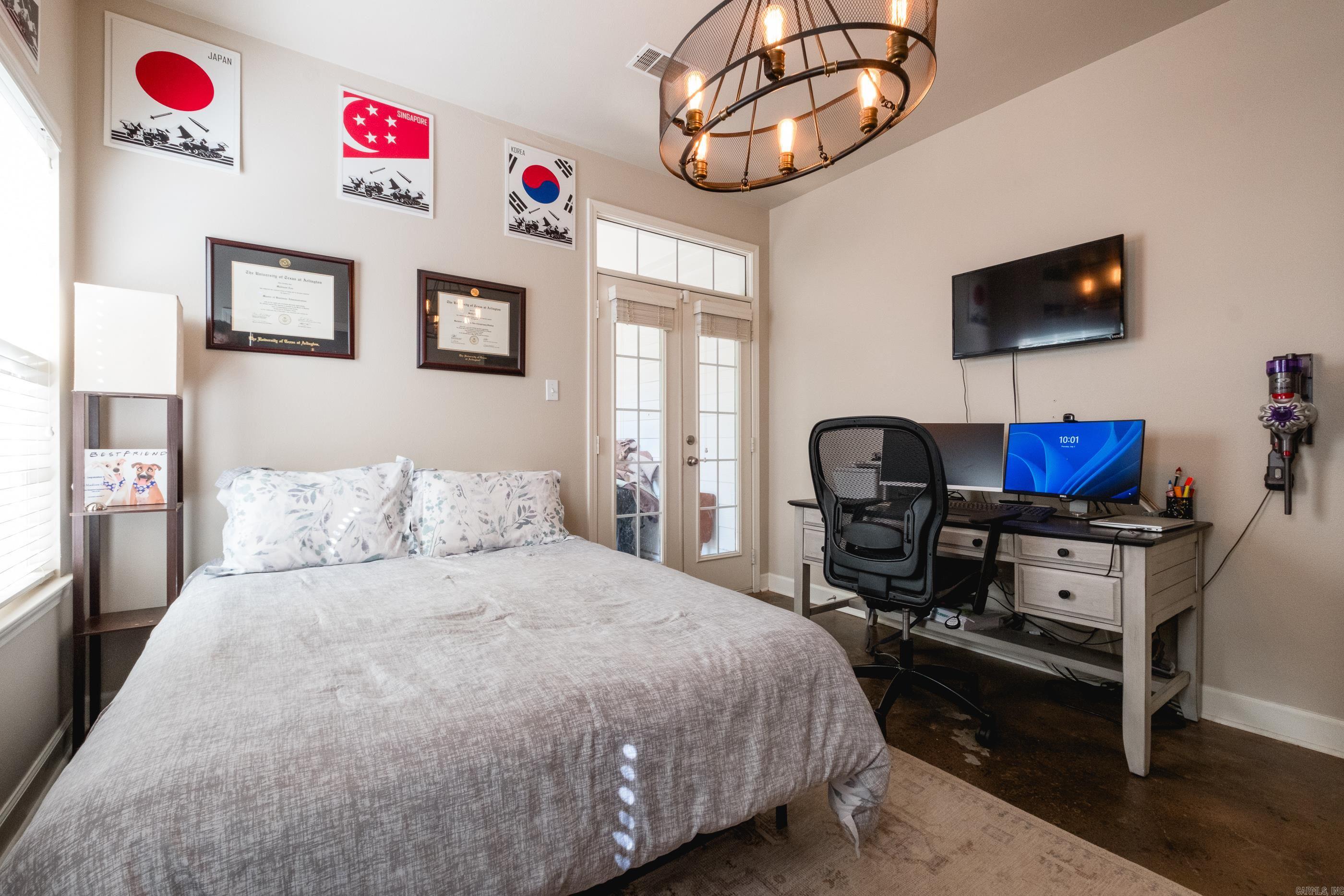 12607 Meadows Edge
